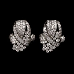 French Fabulous Diamond Double Clip Brooch, circa 1935