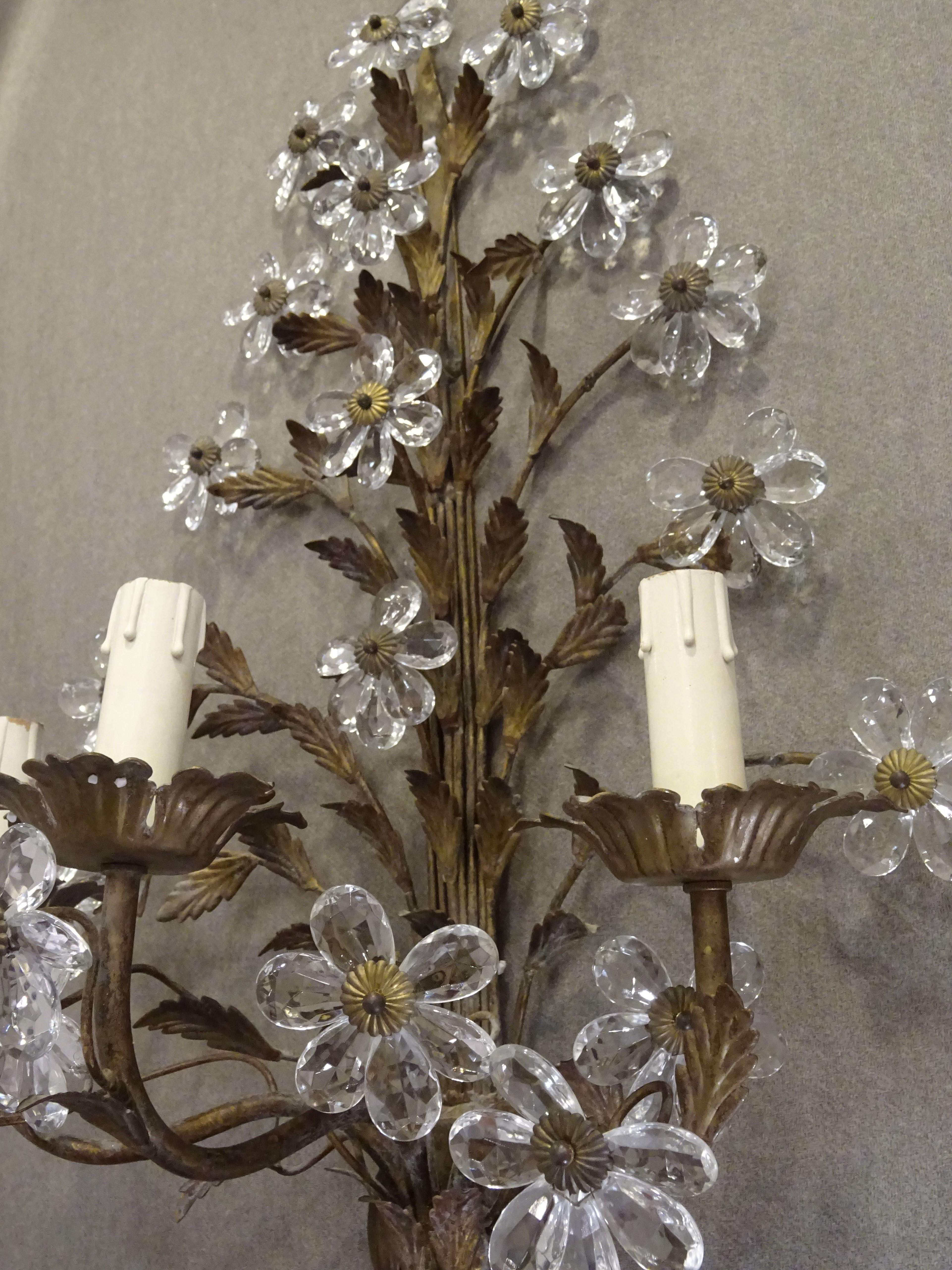 French Faceted and Cut Rock White Crystal Making Daisies Couple of Sconces For Sale 10