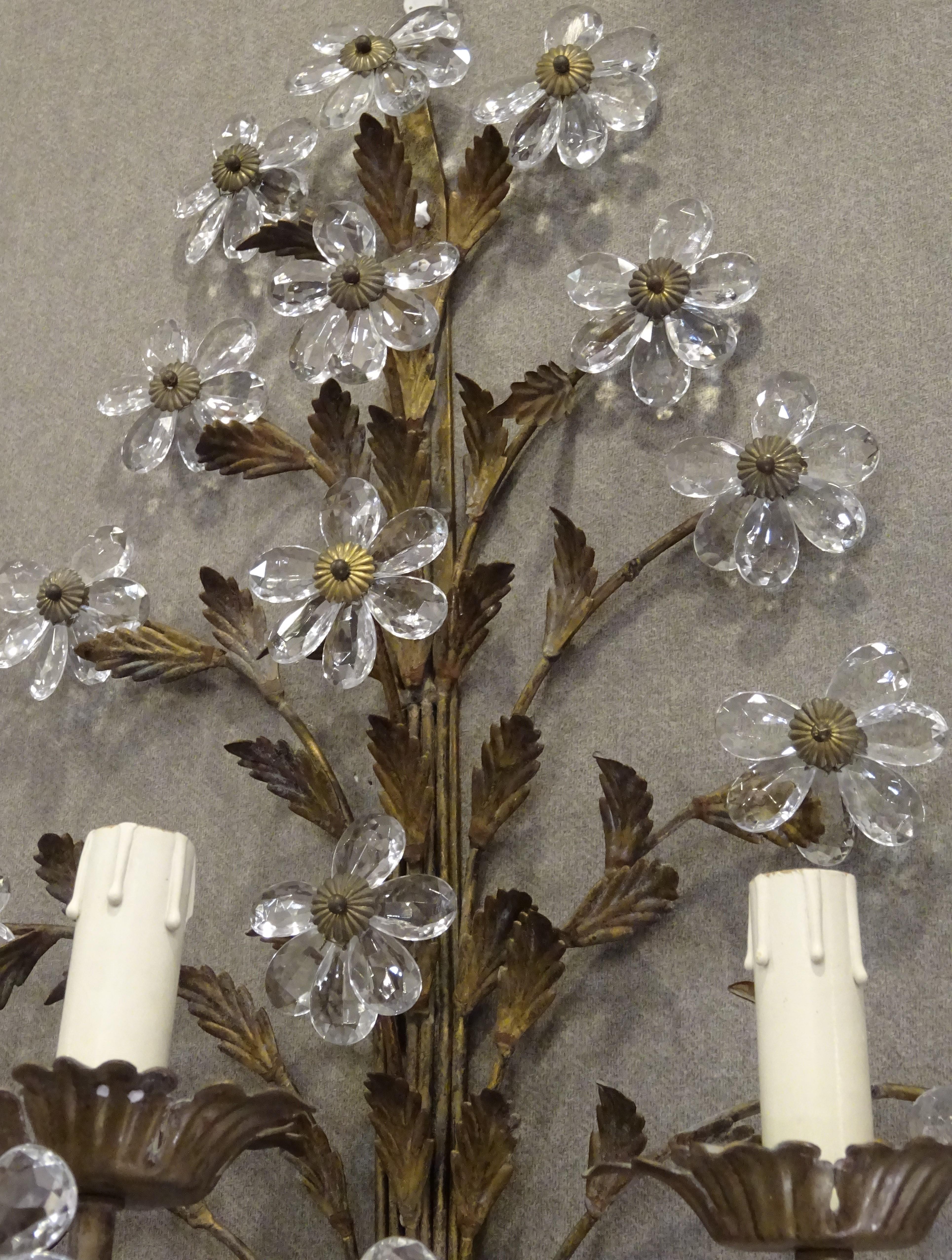 French Faceted and Cut Rock White Crystal Making Daisies Couple of Sconces For Sale 11