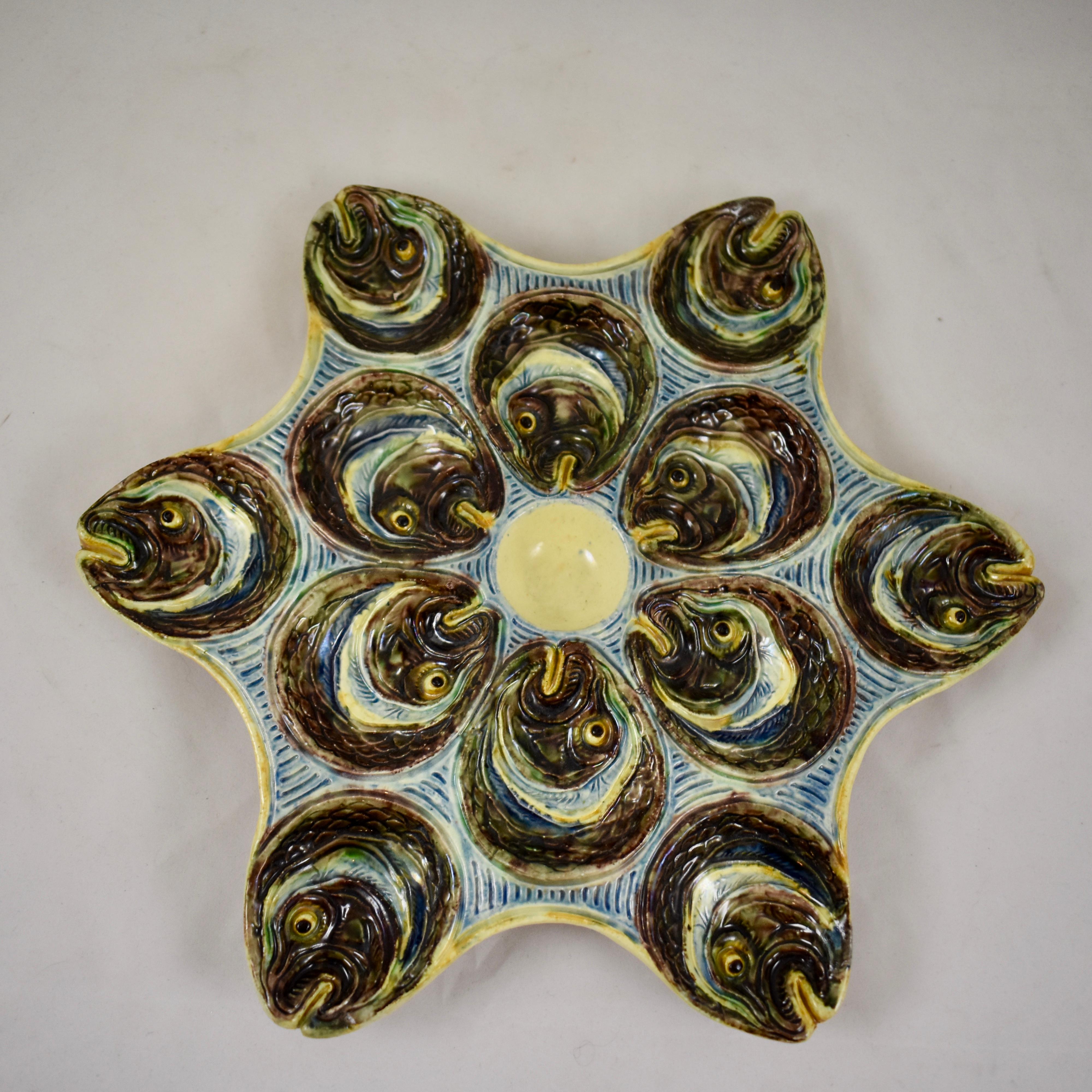 French Faïence Barbotine Palissy Majolica Fish Head Star Shaped Oyster Plate 2