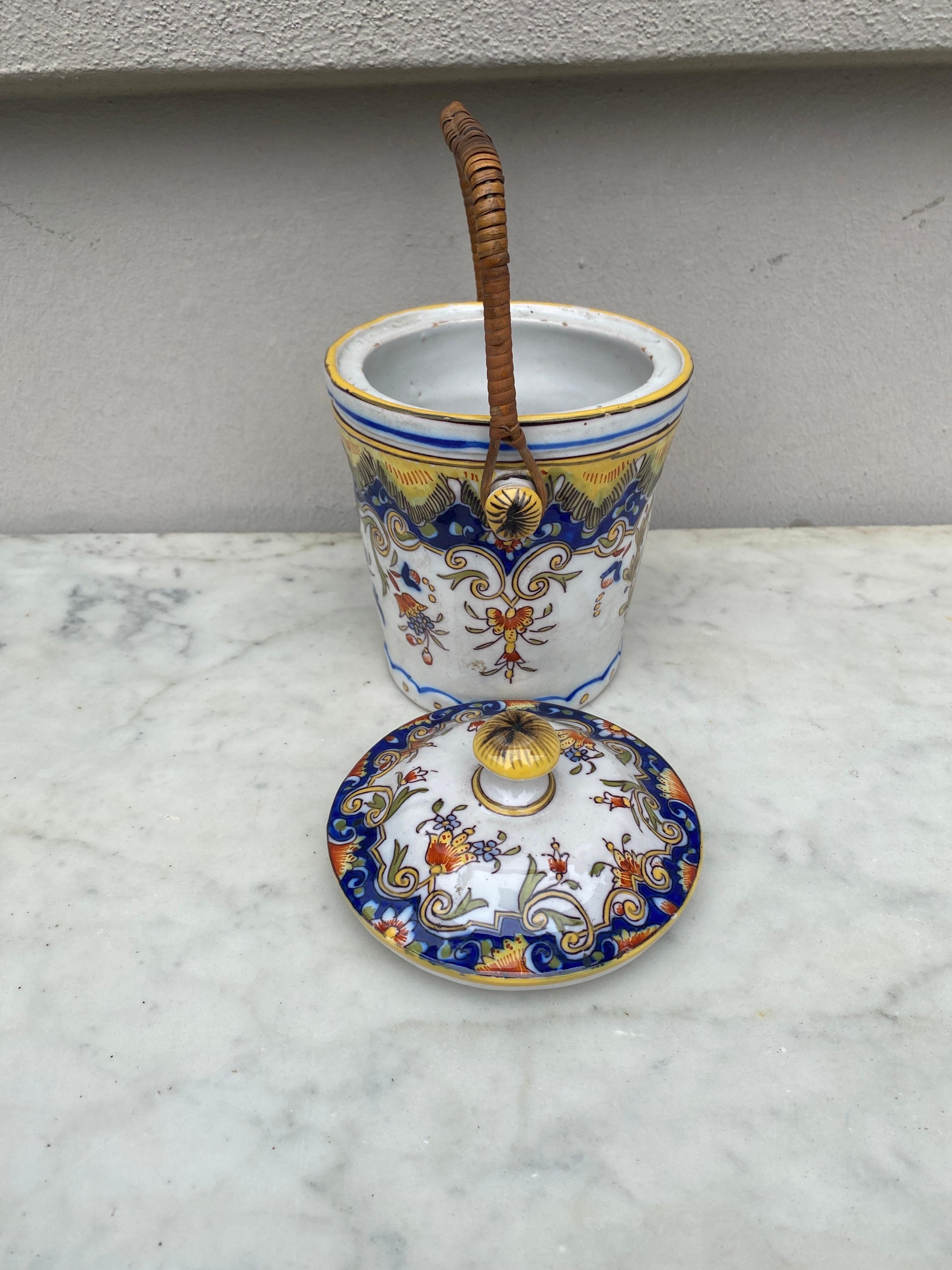 French Faience Biscuit Barrel Desvres Circa 1900.
8 inches with handle.
7 inches height.