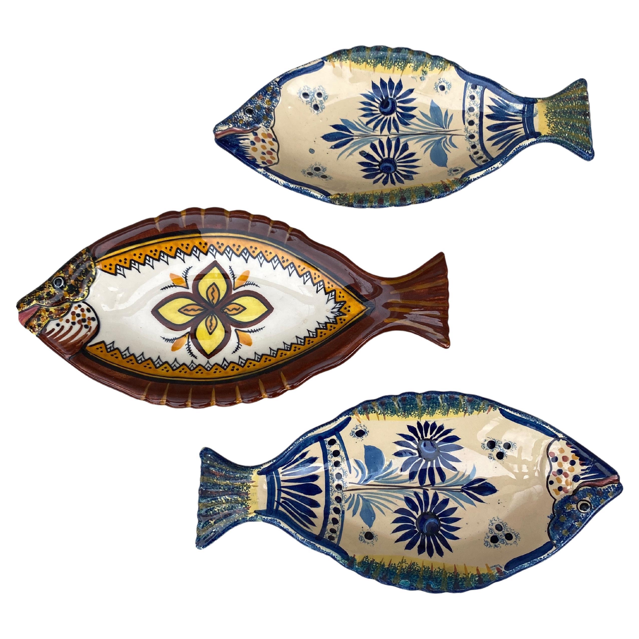 Mid-20th Century French Faience Blue & White Fish Platter Henriot Quimper, Circa 1930 For Sale