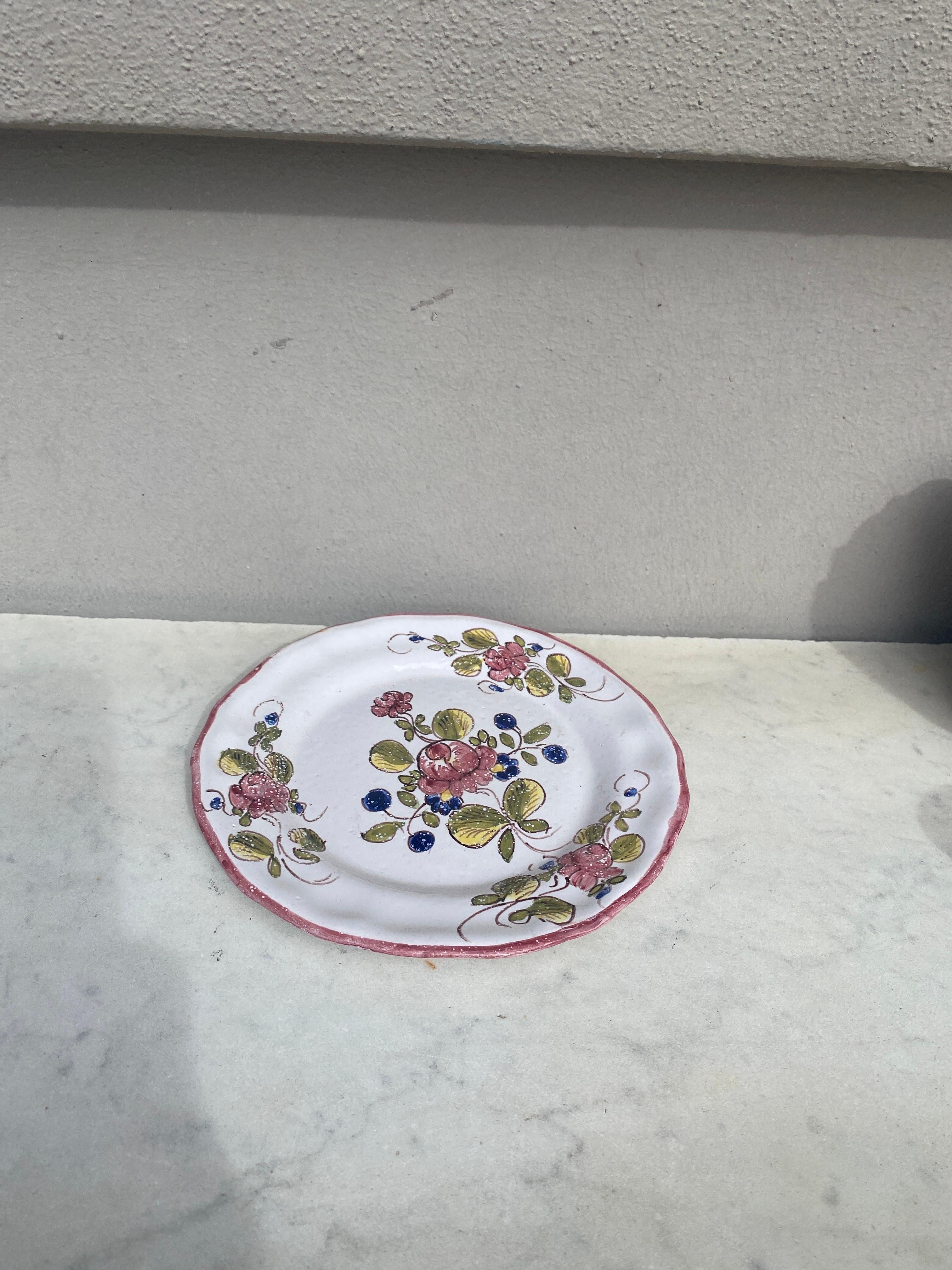 French Faience Flowers Plate Moustiers Style In Good Condition For Sale In Austin, TX