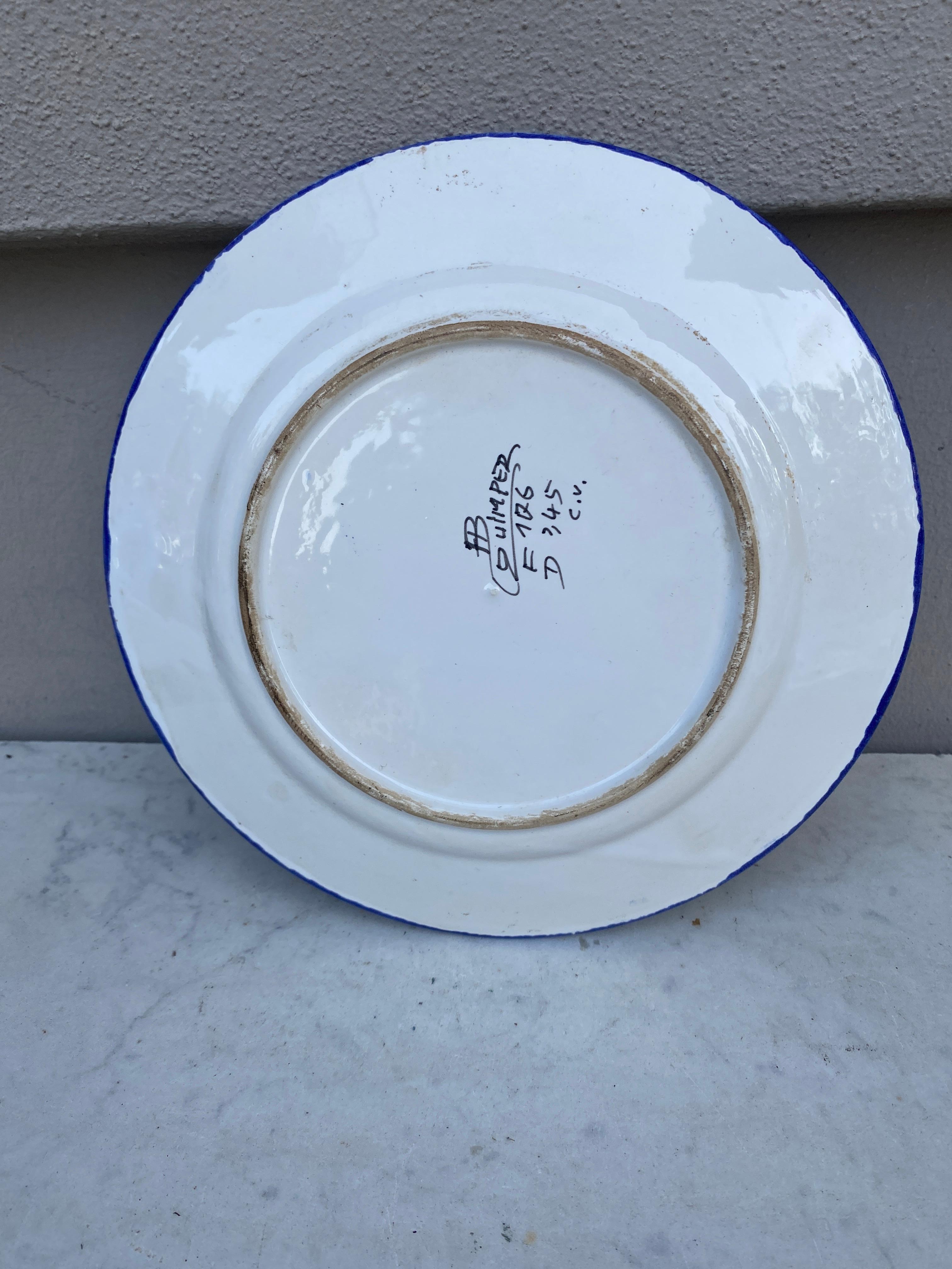 French Faience Flowers Plate Quimper circa 1950 In Good Condition In Austin, TX