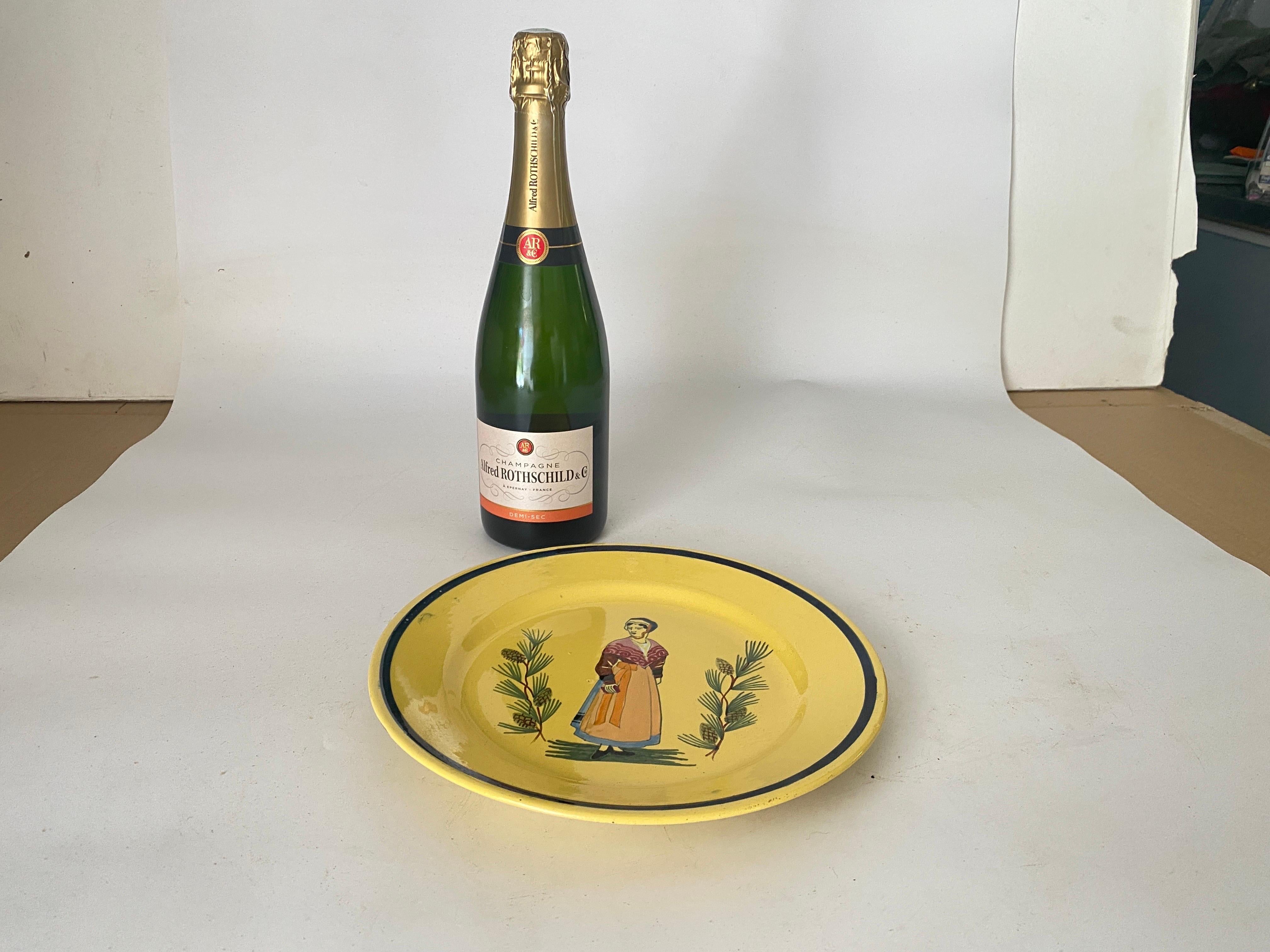 French Faience Hand Painted 19th Century Yellow Color By Etienne Laget Signed In Good Condition For Sale In Auribeau sur Siagne, FR