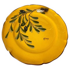Französische Fayence, handbemalt, gelbe Farbe, 20. Jahrhundert, von Berty, signiert