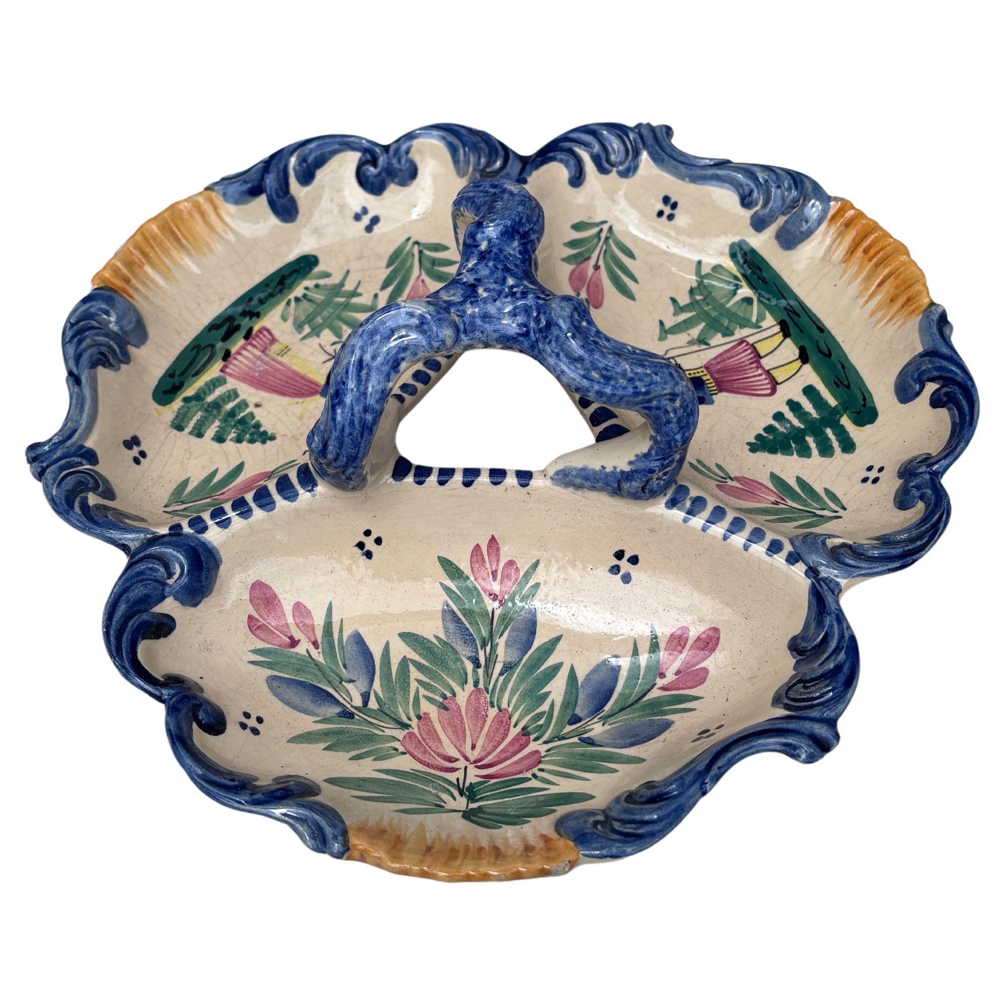 French Faience Handled Server Platter HB Quimper Circa 1940 (Französisch) im Angebot