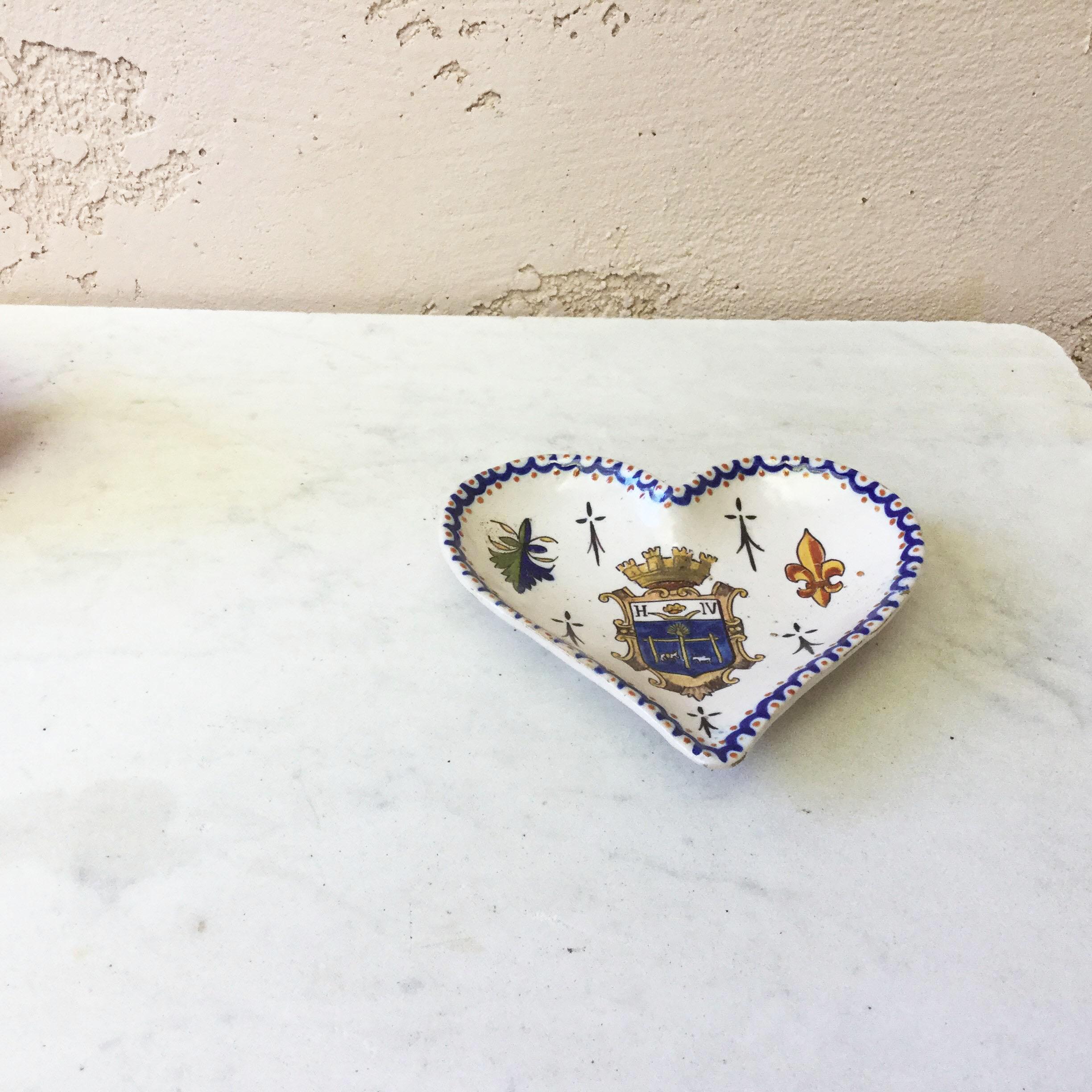 French Faience Heart Platter, circa 1910 In Good Condition In Austin, TX