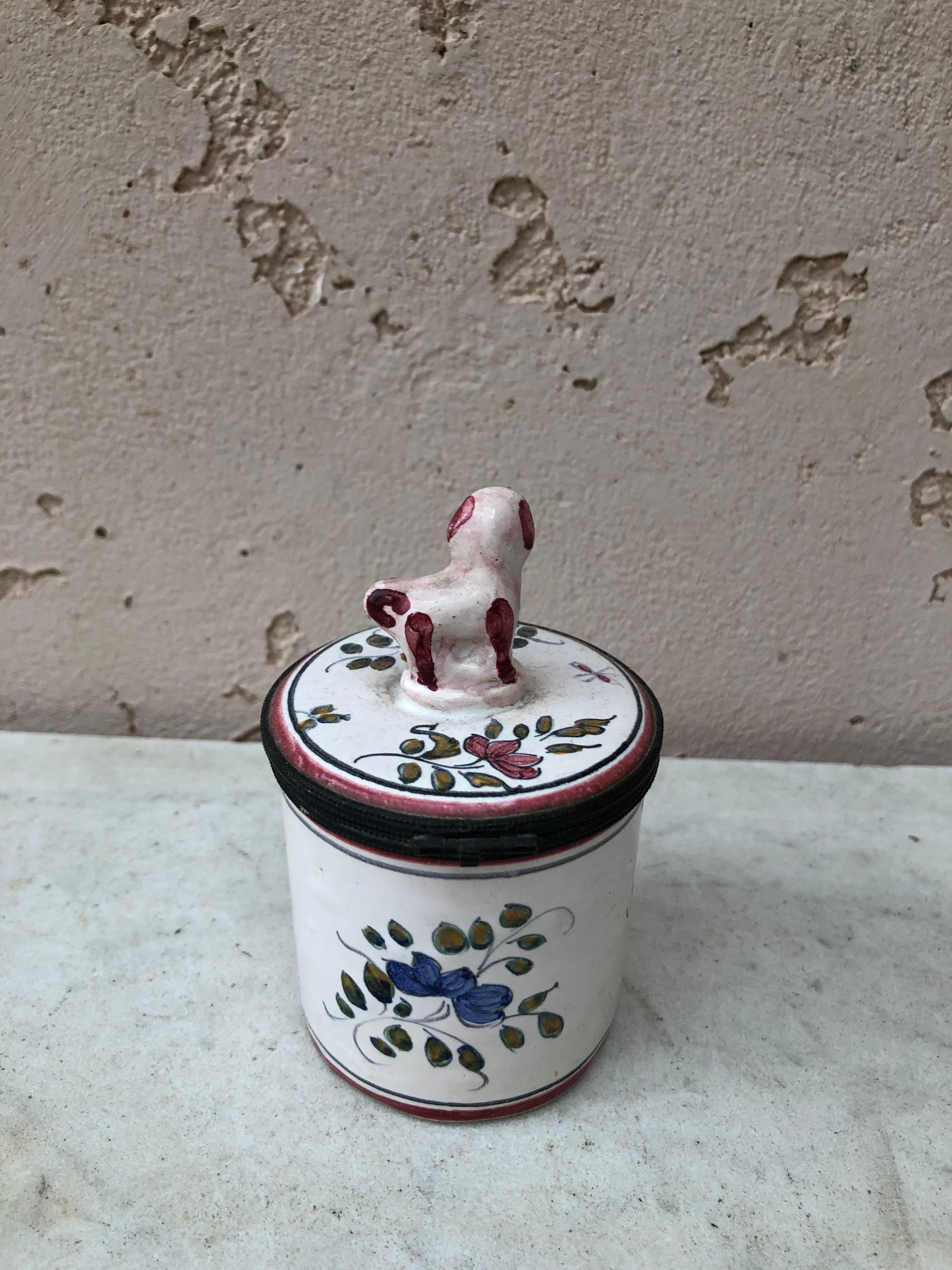 French Faience Lidded Pot Box With Dog Circa 1900 In Good Condition For Sale In Austin, TX