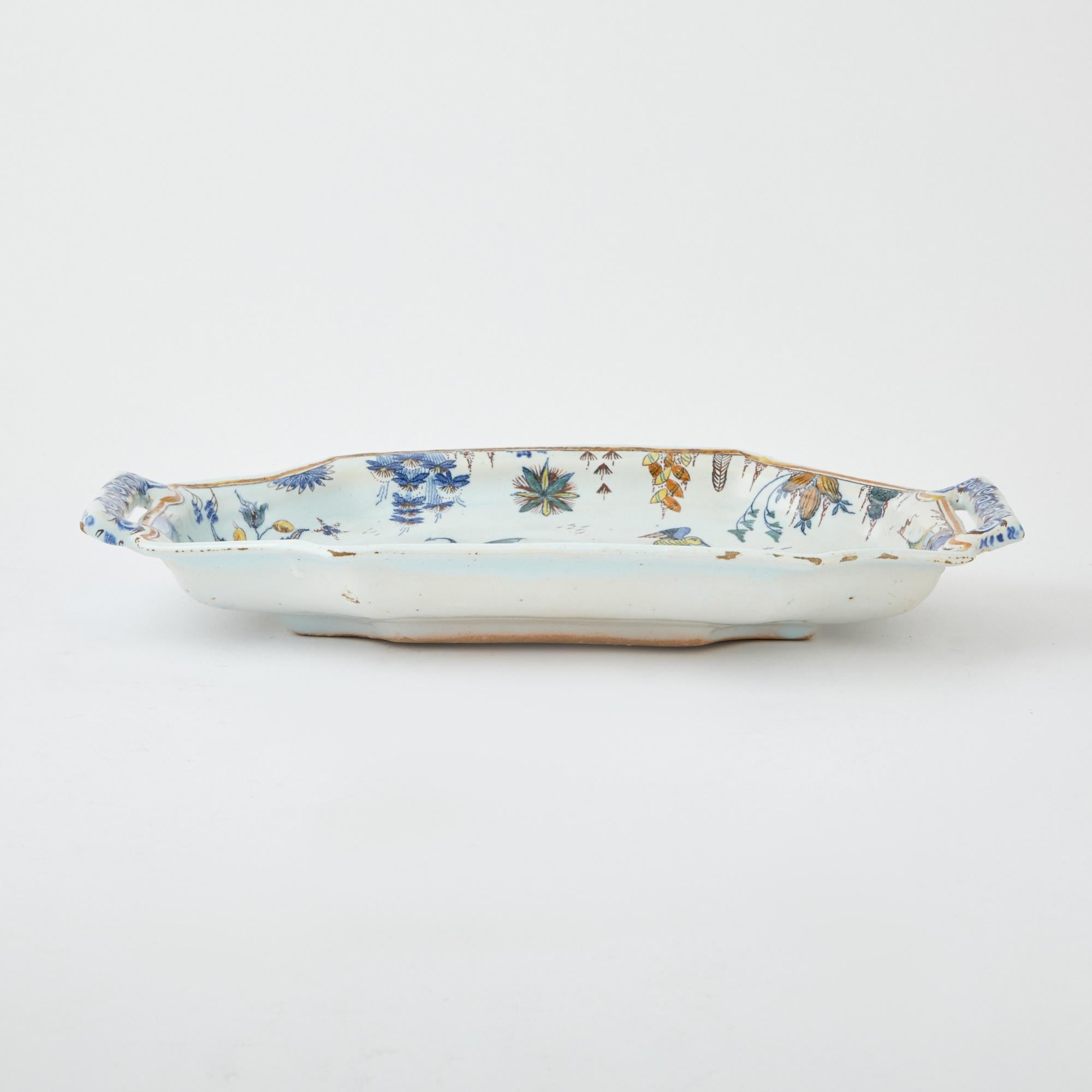 Plateau octogonal oblong à Chinoiserie de la Faïence (Bannette), probablement Rouen en vente 1