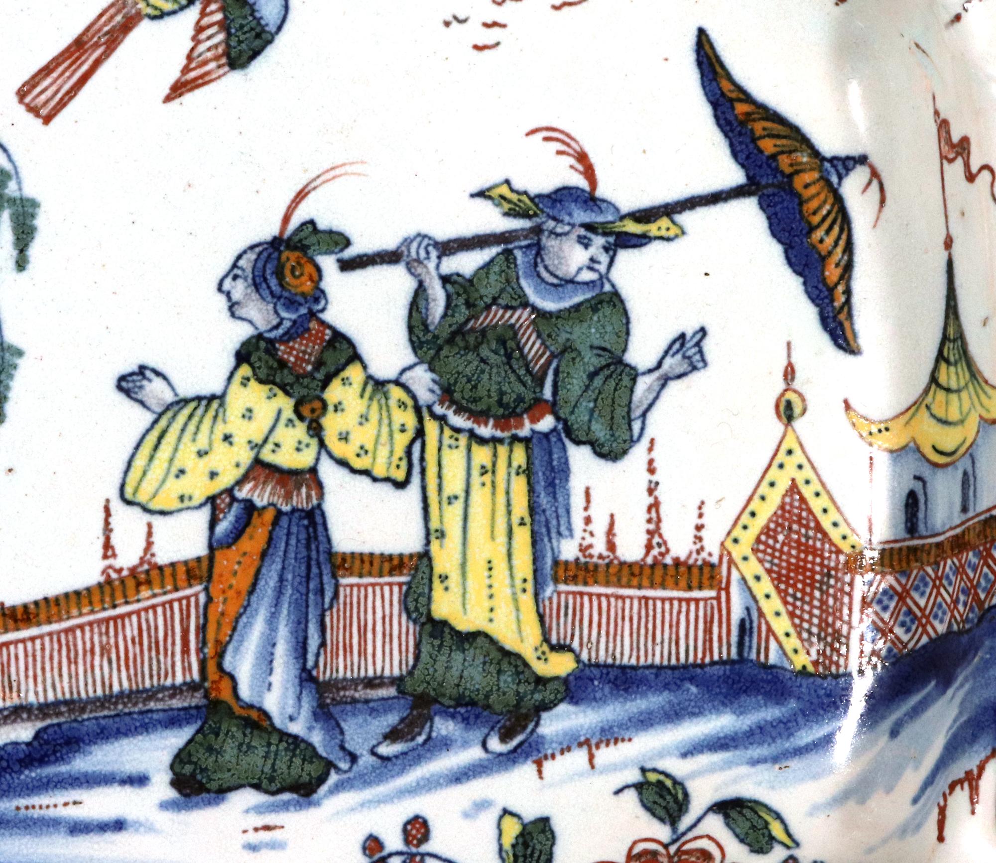 Plateau octogonal oblong à Chinoiserie de la Faïence (Bannette), probablement Rouen en vente 3