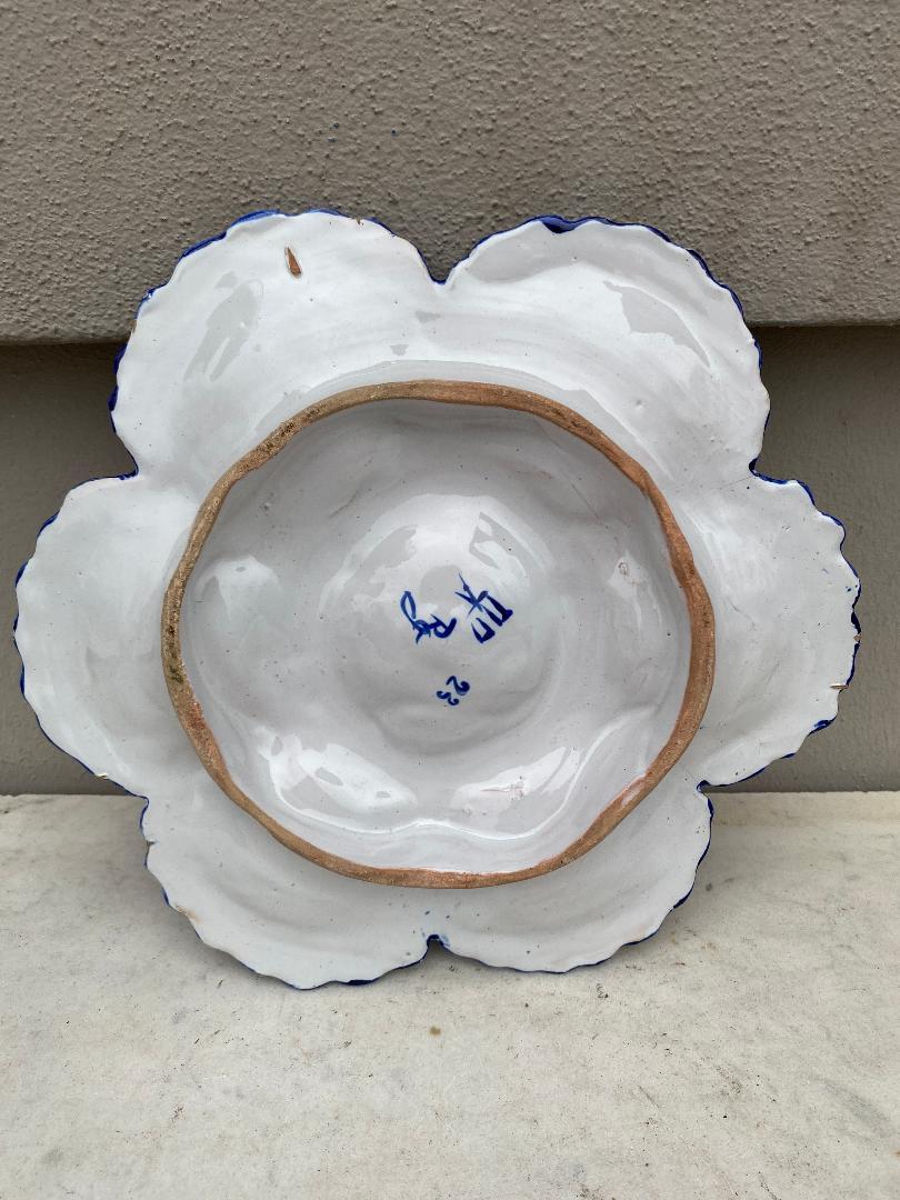 French Faience Oyster Plate Alfred Renoleau Angouleme, circa 1890 In Good Condition For Sale In Austin, TX