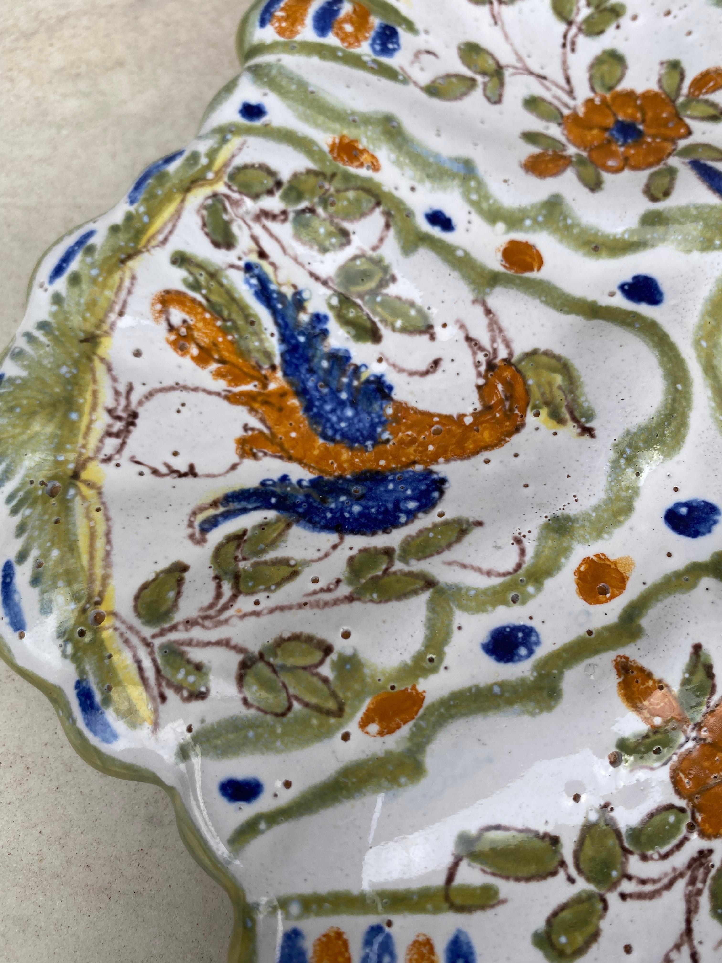 French Faience Oyster Plate Moustiers Style, circa 1940 In Good Condition In Austin, TX
