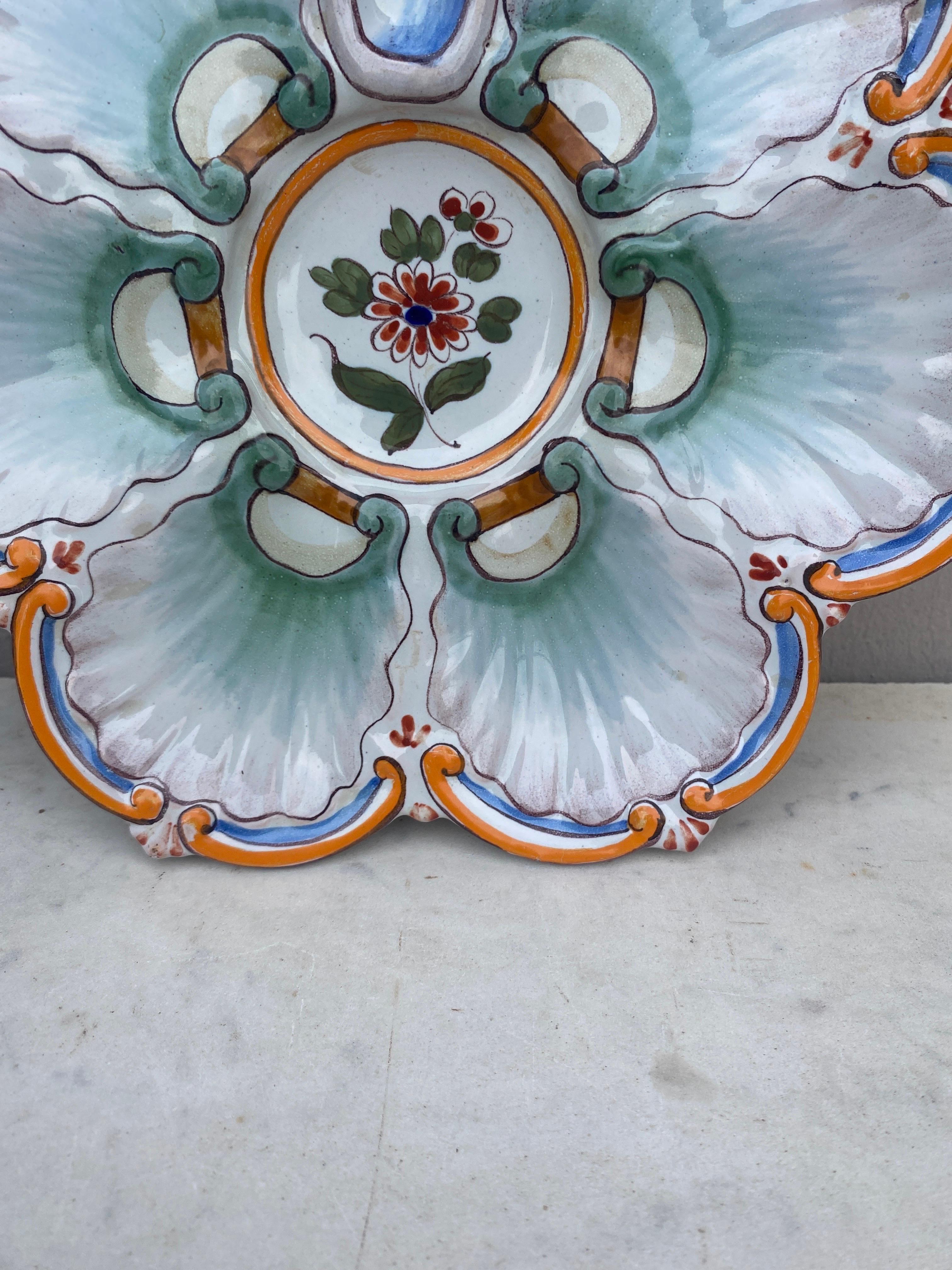 Country Assiette à huîtres en faïence française Saint-Clément, vers 1890 en vente