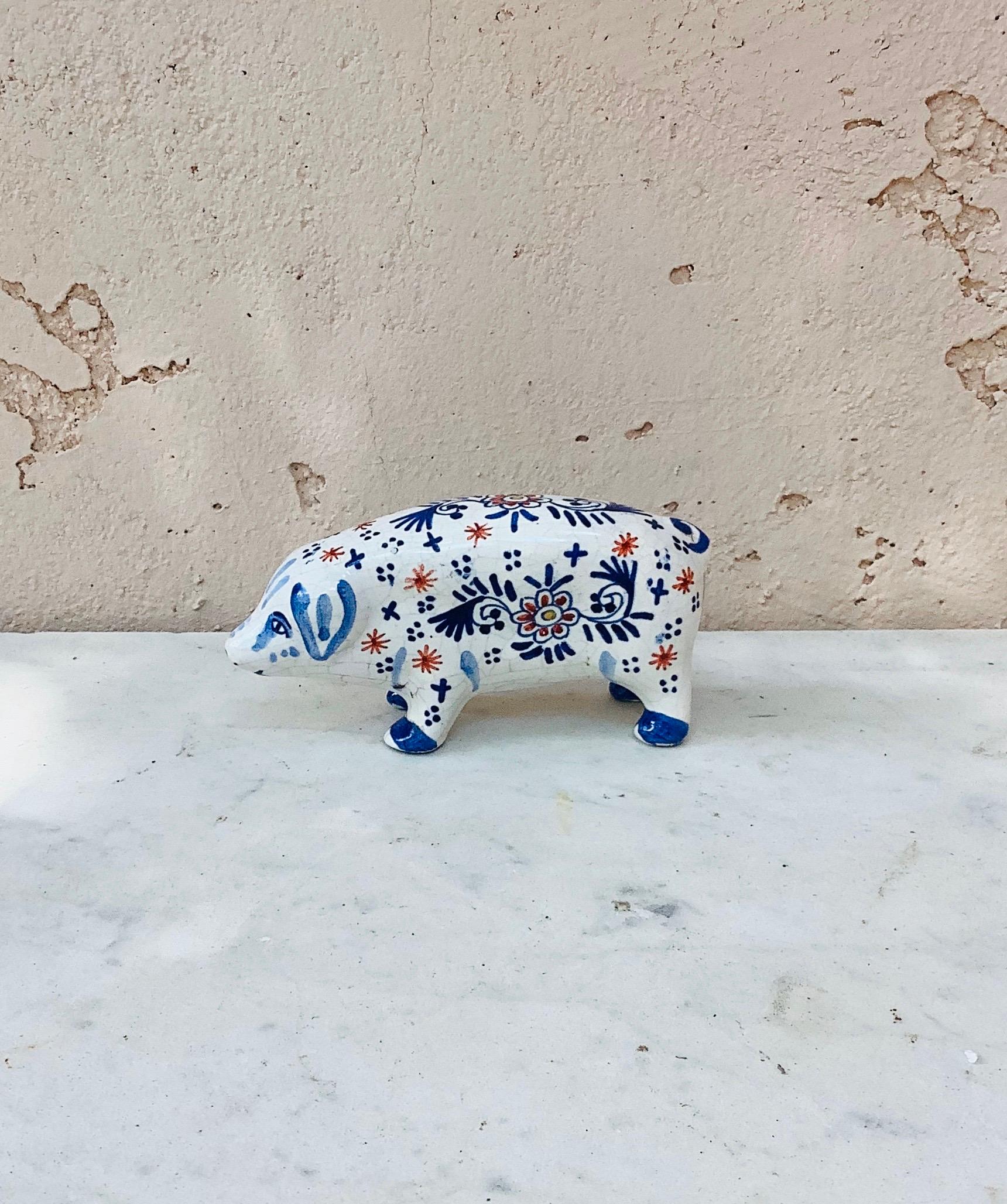 French Faience Pig Desvres, circa 1910 In Good Condition In Austin, TX
