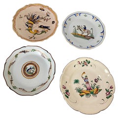 Assiettes en faïence française du 19ème siècle Oiseaux et motifs décoratifs bleus et verts, lot de 4