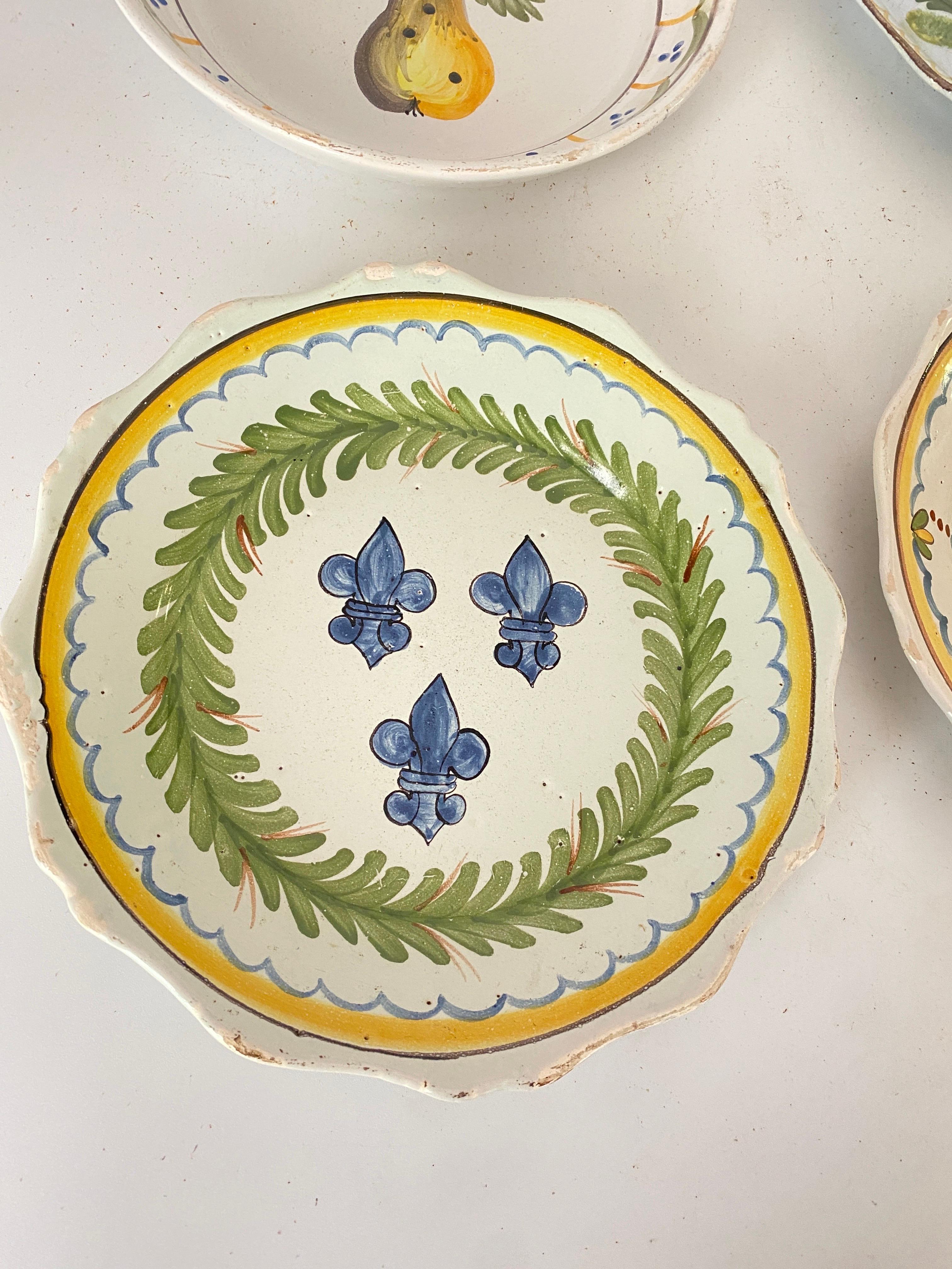 Platos de loza francesa Siglo XIX Pera...Decoración Patrón Azul, Verde Lote de 4 en venta 2