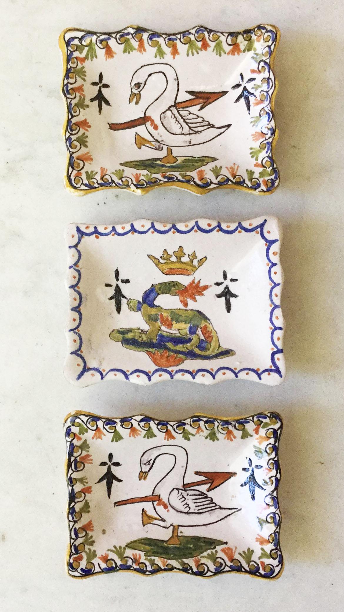 Large French Faience Platter Fourmaintraux Desvres, circa 1890 2