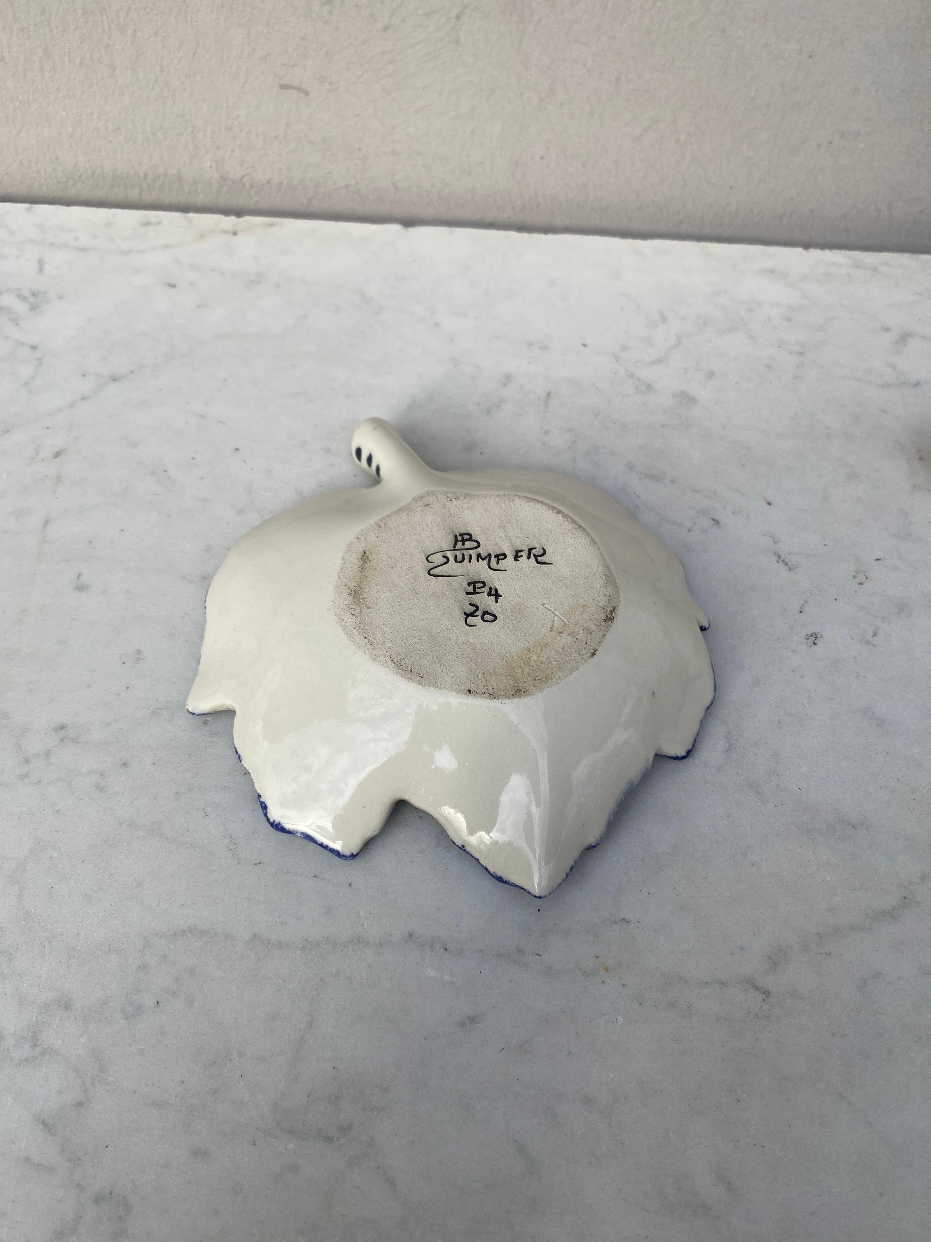 French Faience Quimper Leaf Dish Circa 1950 In Good Condition For Sale In Austin, TX