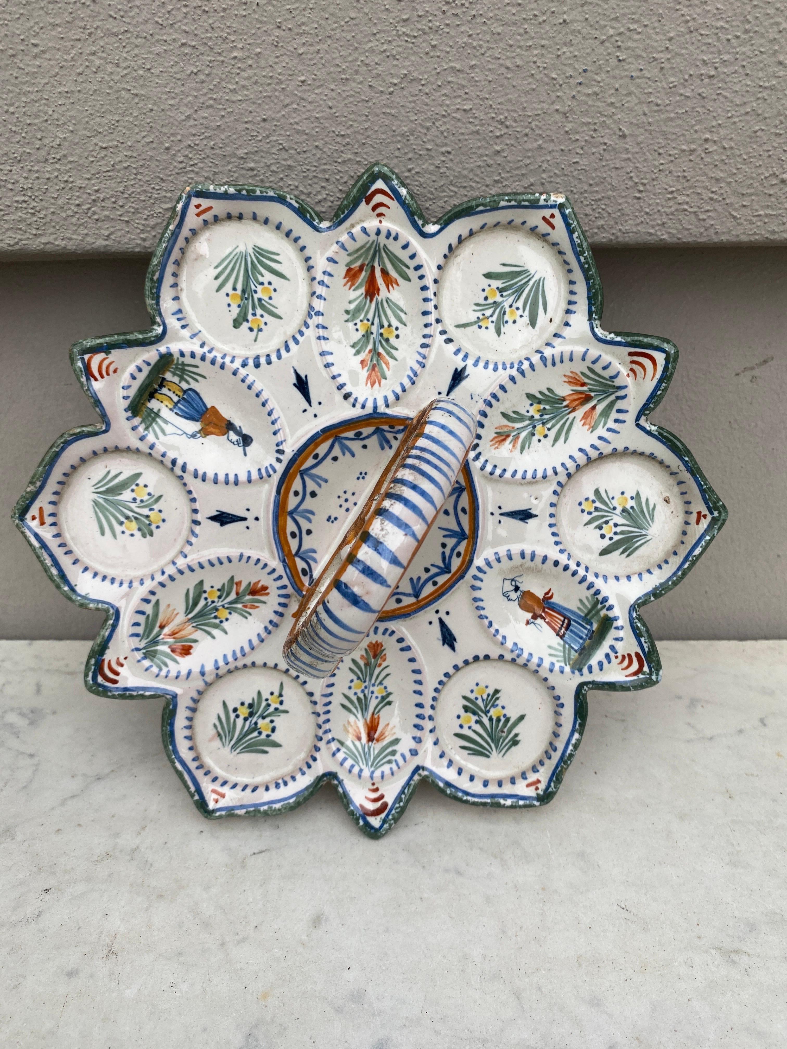 French Faience Server Oyster Henriot Quimper Circa 1900 In Good Condition For Sale In Austin, TX