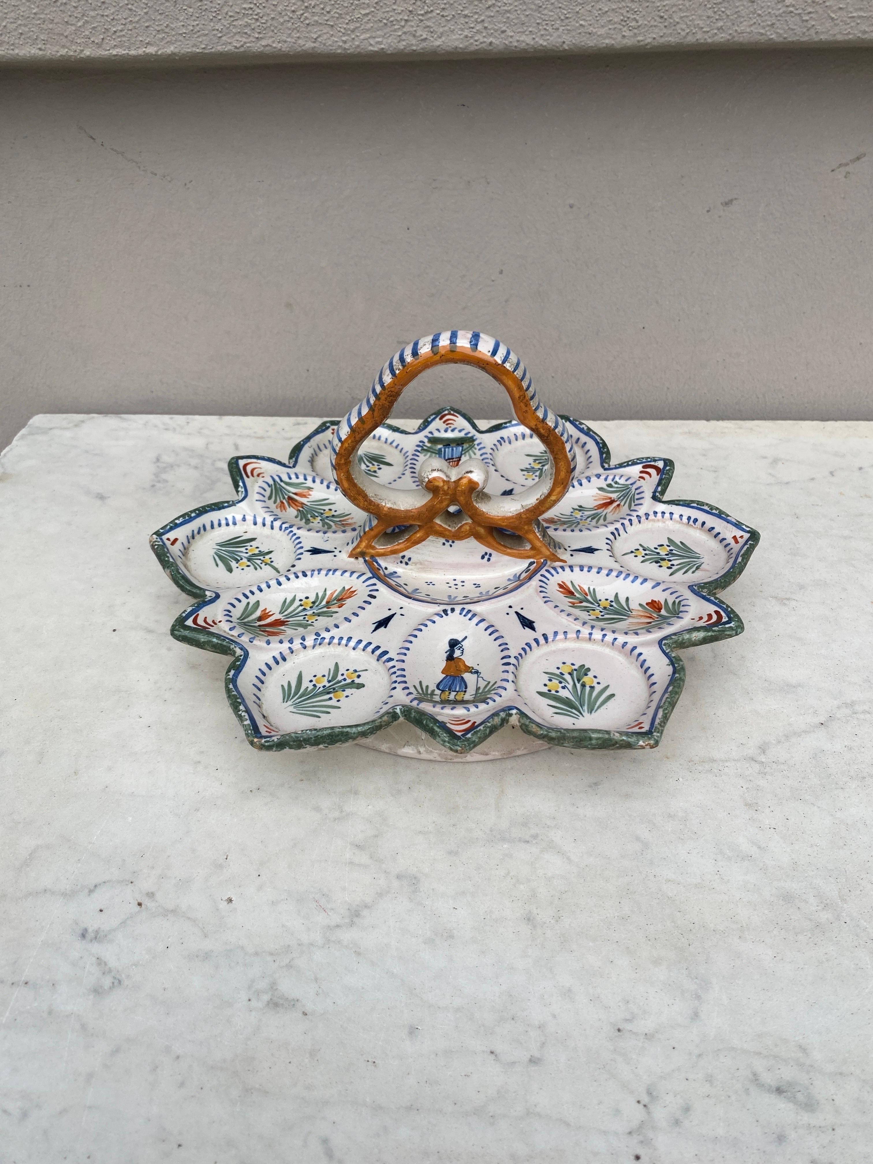 Early 20th Century French Faience Server Oyster Henriot Quimper Circa 1900 For Sale