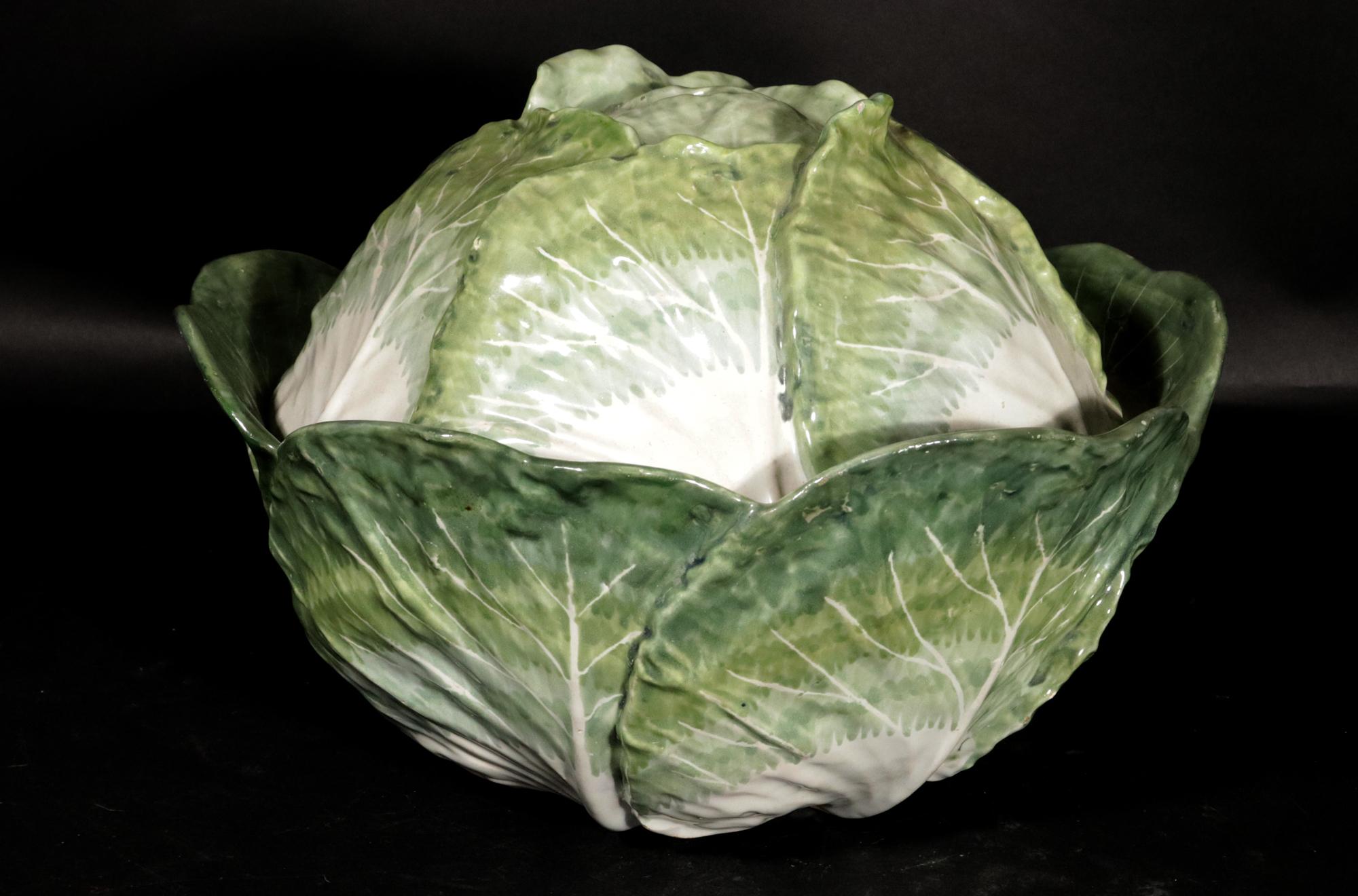 Céramique Soupière à choux et couvercle en faïence de la manufacture de Strasbourg en vente