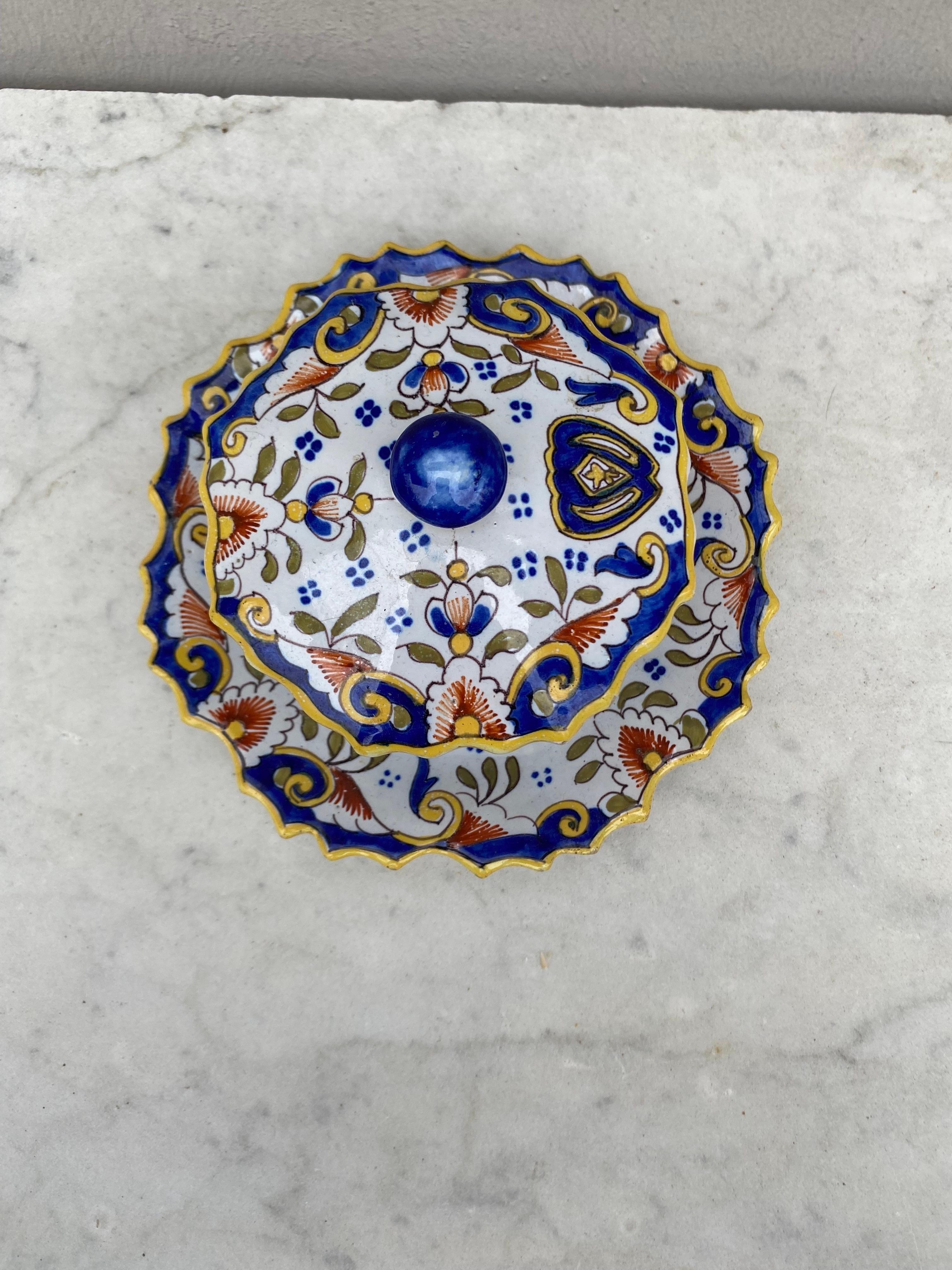 French Faience Tureen Desvres, circa 1900 In Good Condition For Sale In Austin, TX
