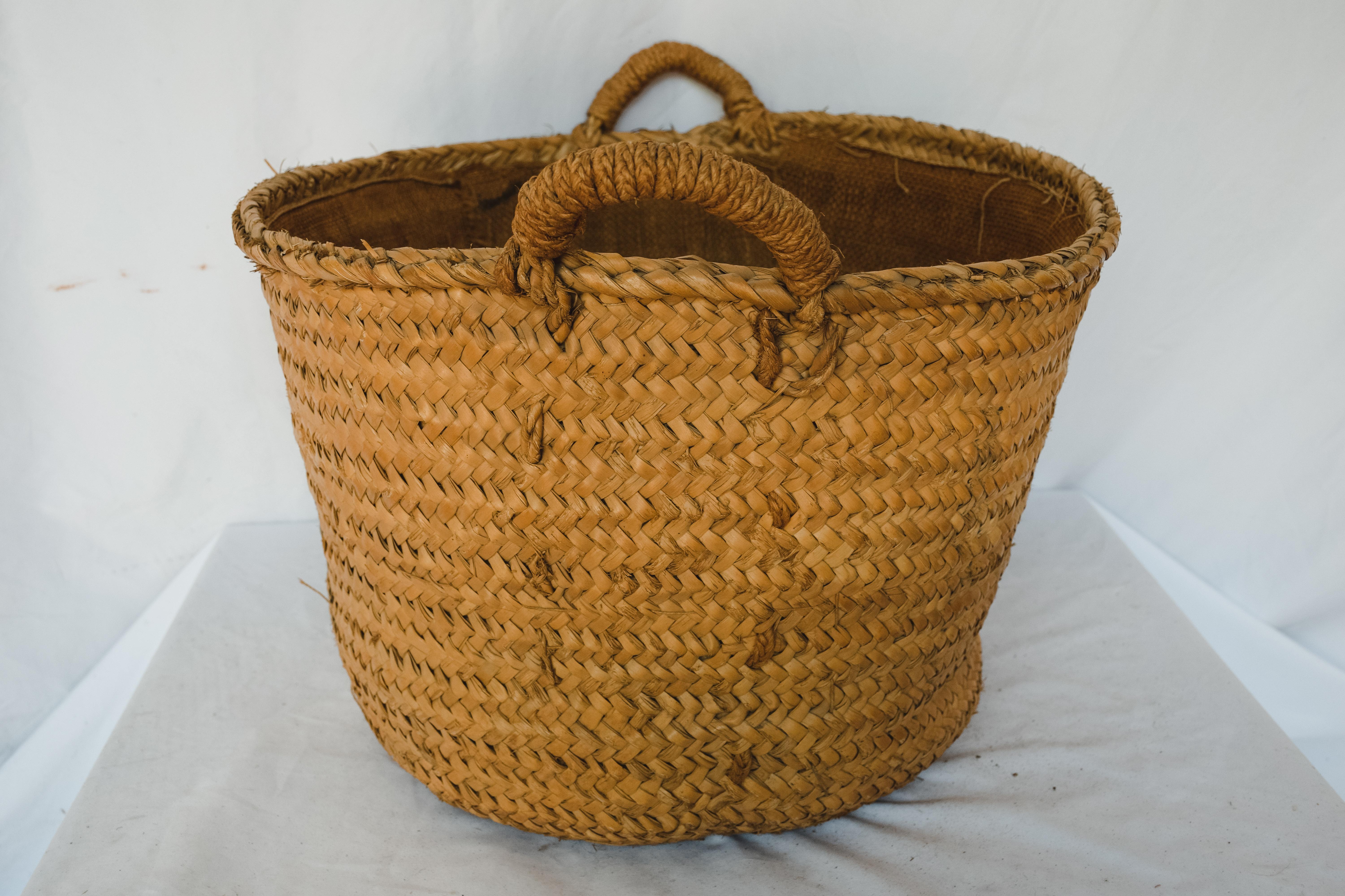 French Farm Basket In Good Condition In Houston, TX