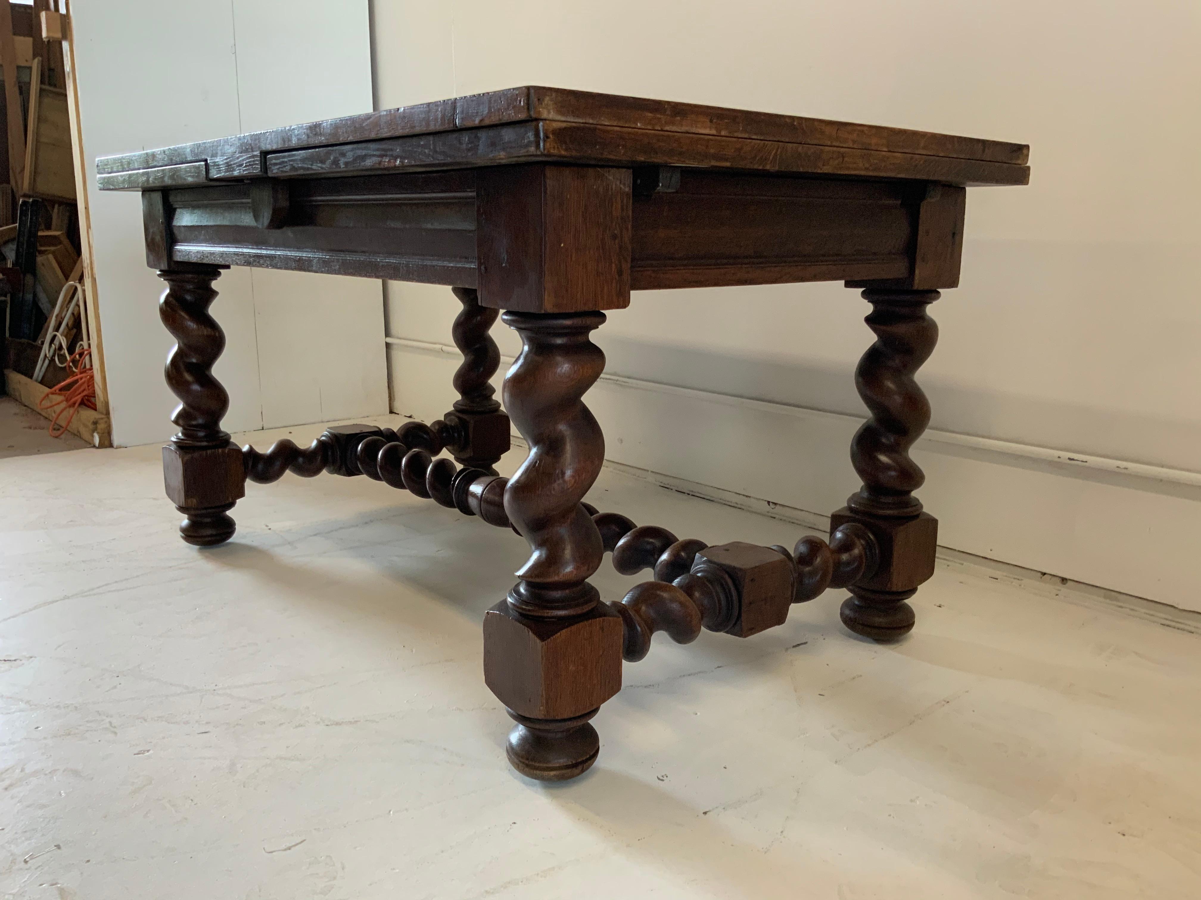 table with slide out leaves