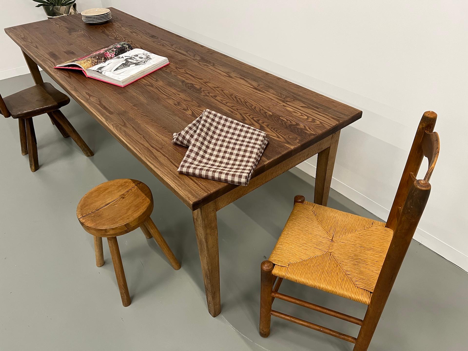 French farm table with spindle legs in solid beech and ash For Sale 10