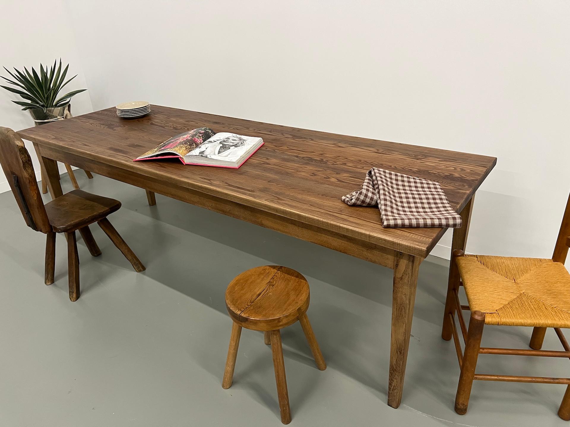 French farm table with spindle legs in solid beech and ash For Sale 12