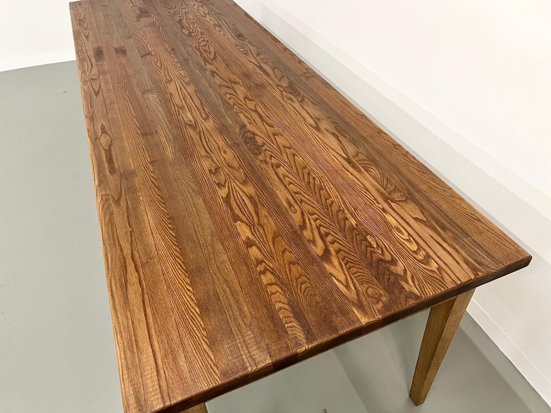 French farm table with spindle legs in solid beech and ash For Sale 1