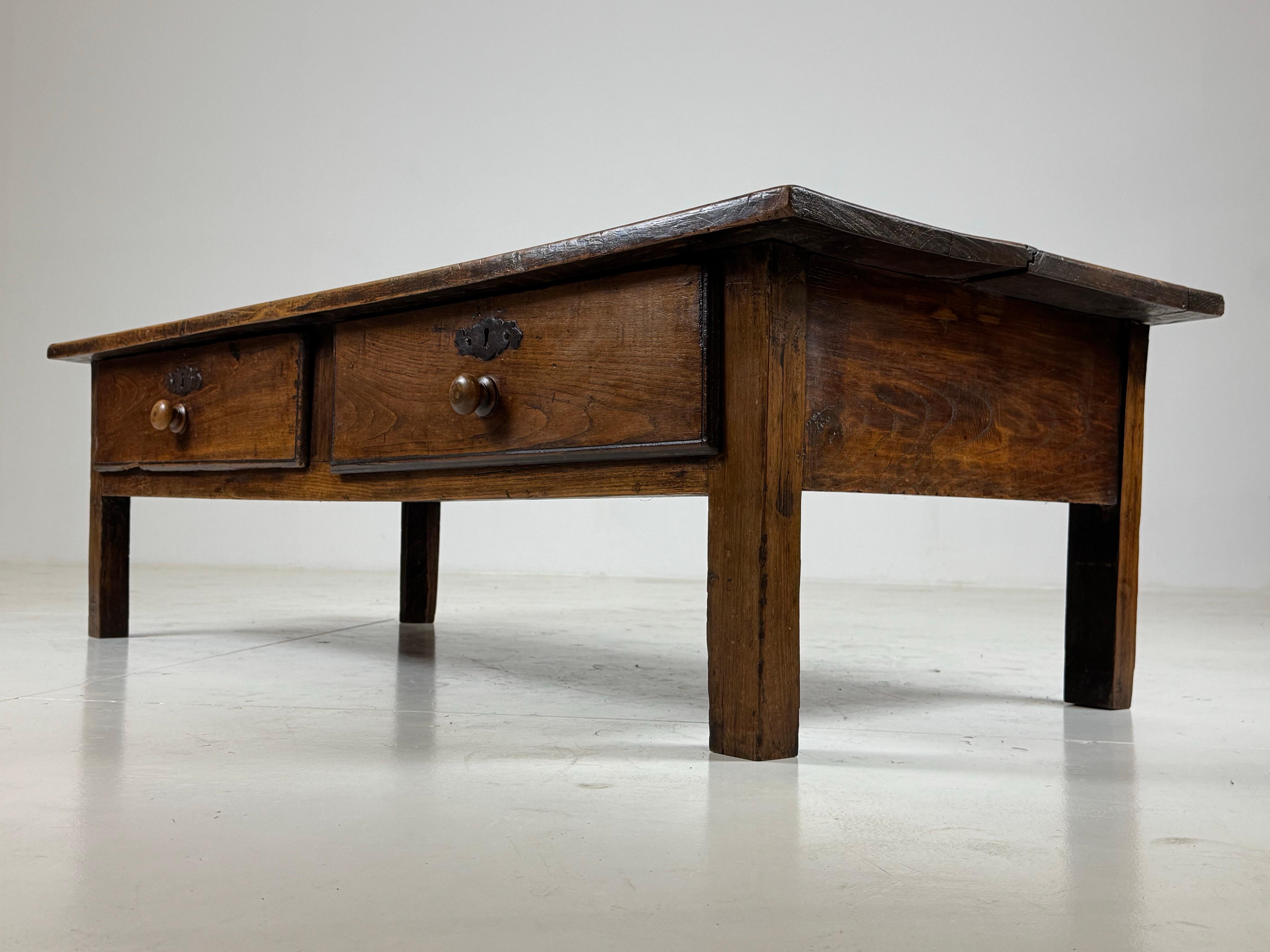 French Farmhouse coffee table ca. 1800 For Sale 5