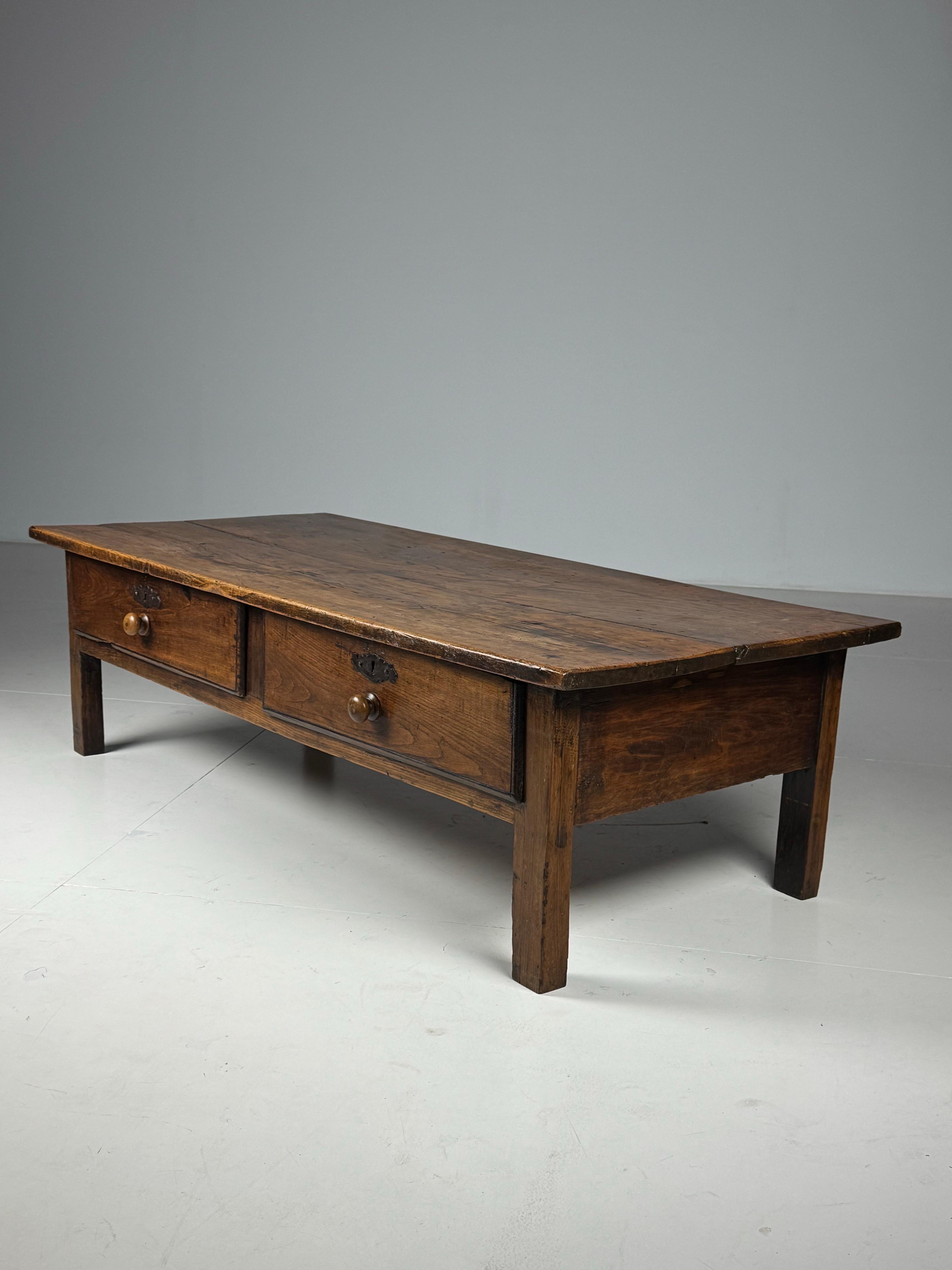 French Farmhouse coffee table ca. 1800 For Sale 2