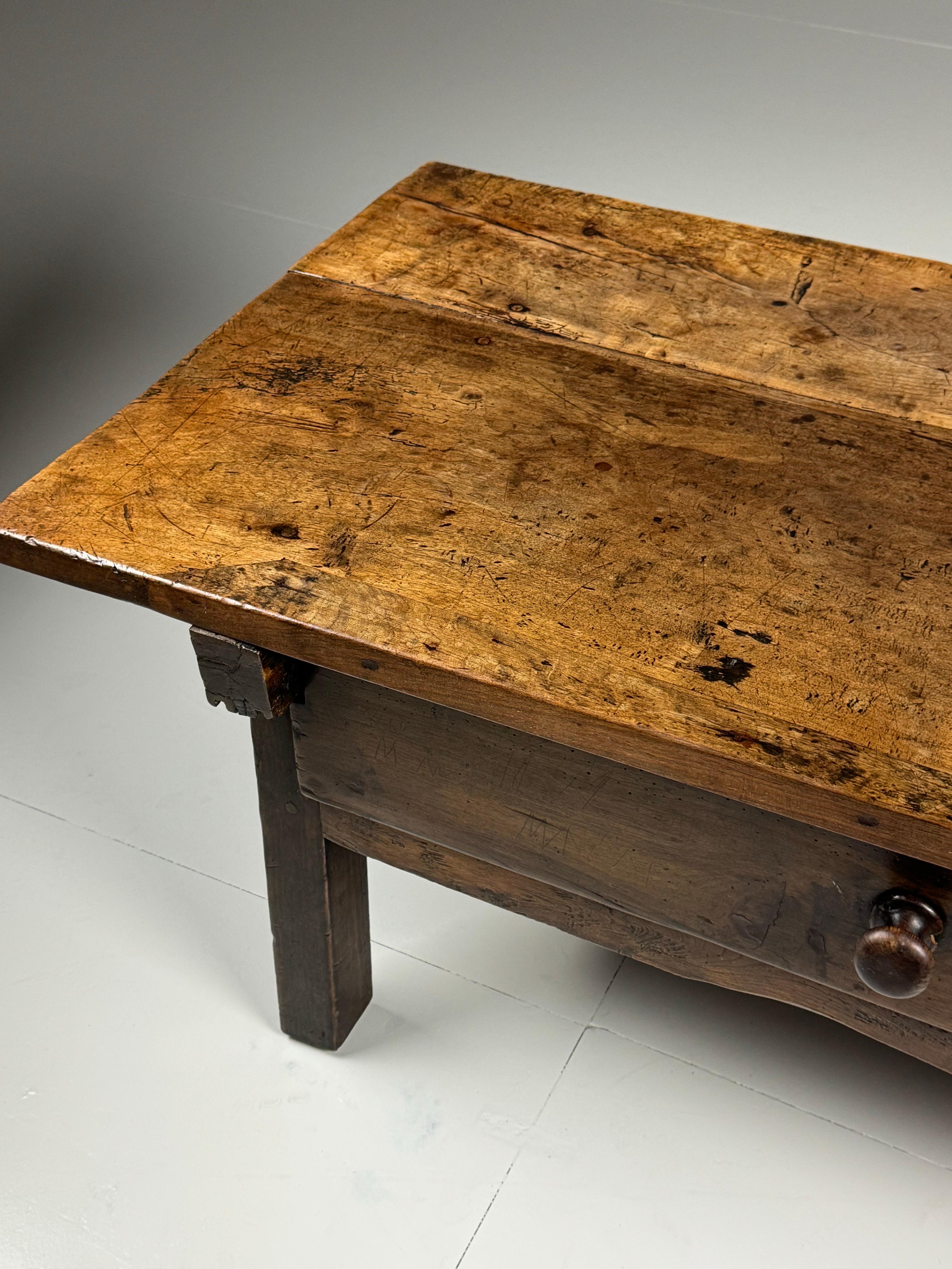 Chestnut French Farmhouse coffee table For Sale