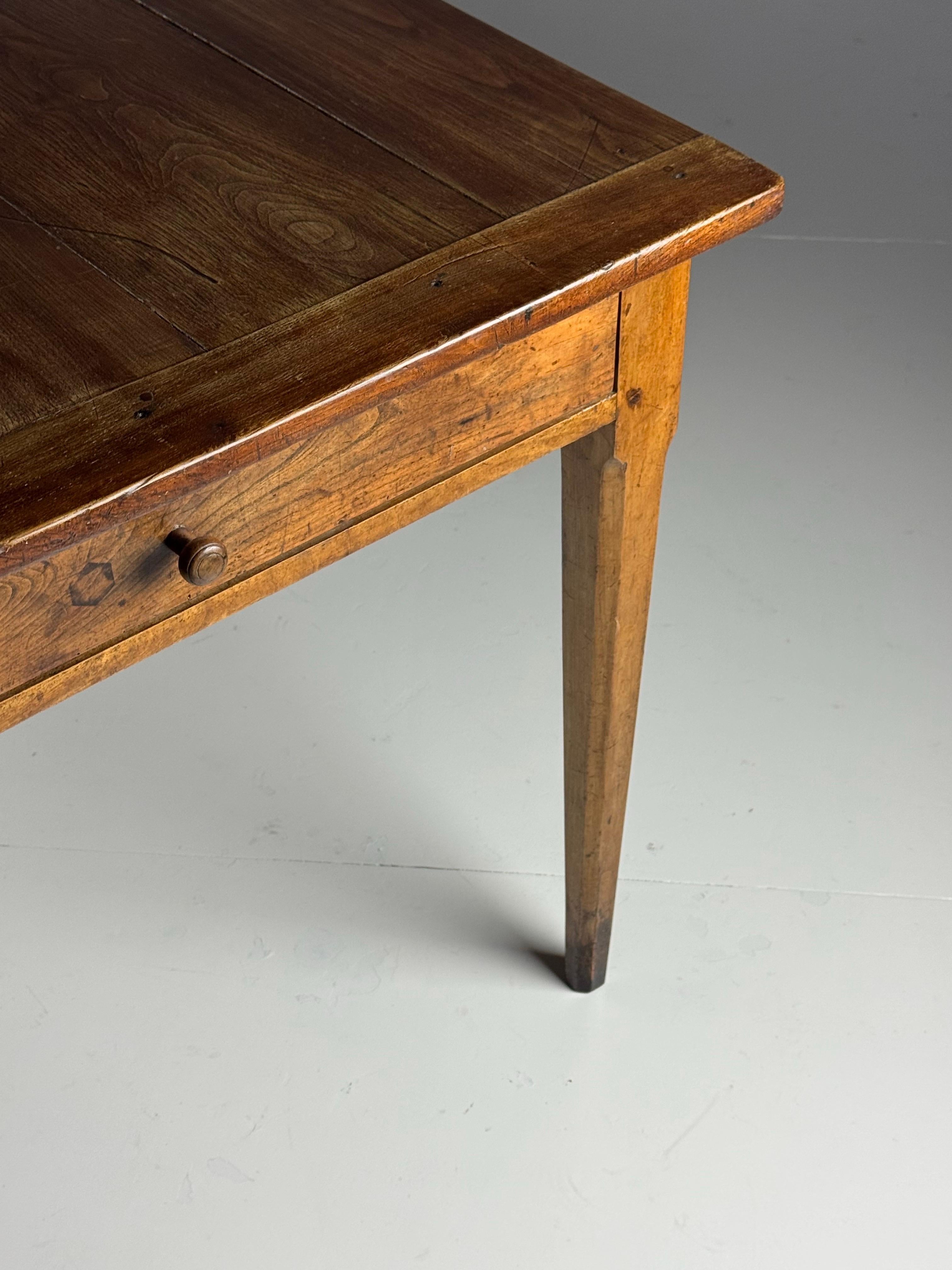 Mesa de comedor de granja francesa siglo XIX en venta 9