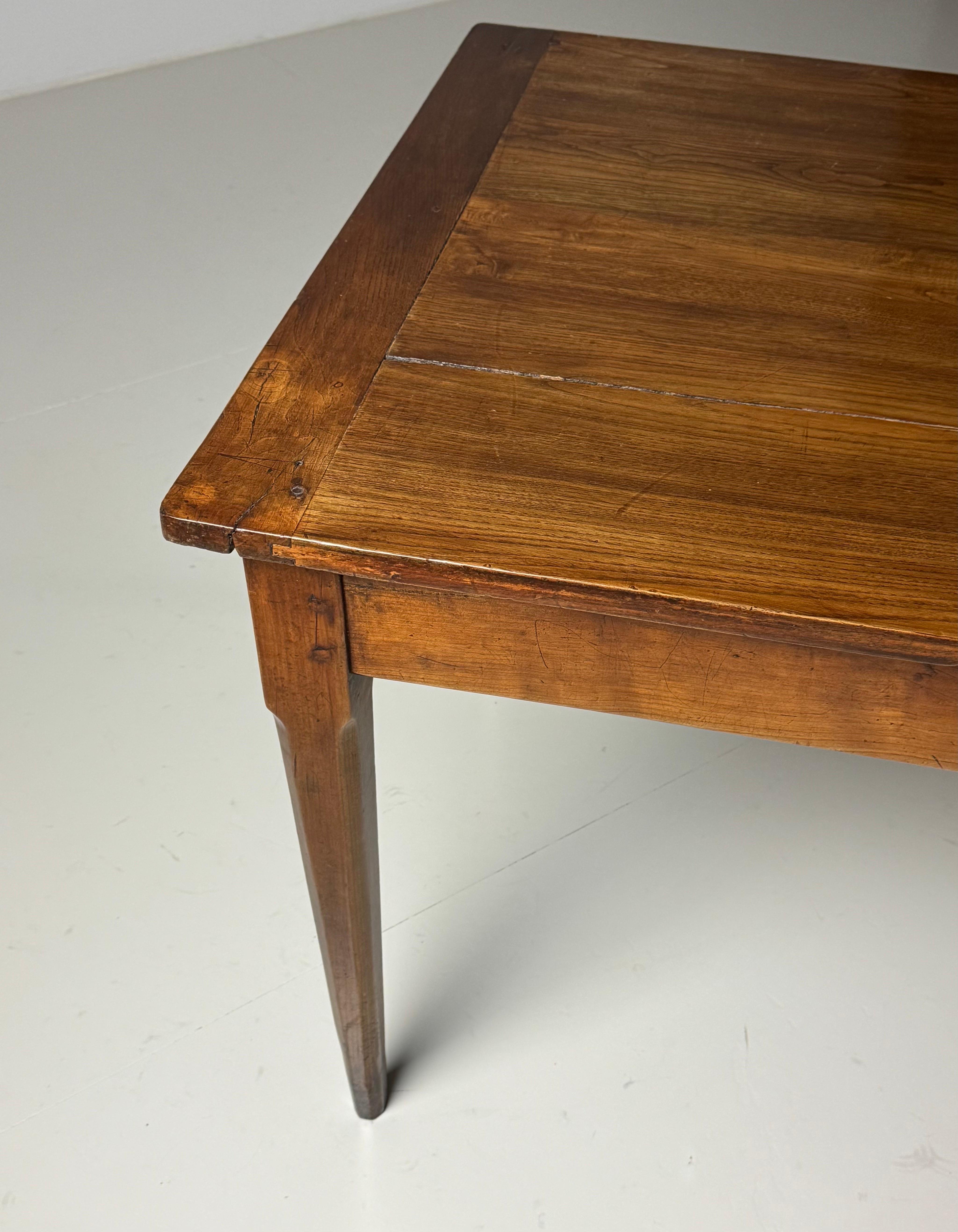 Mesa de comedor de granja francesa siglo XIX en venta 11
