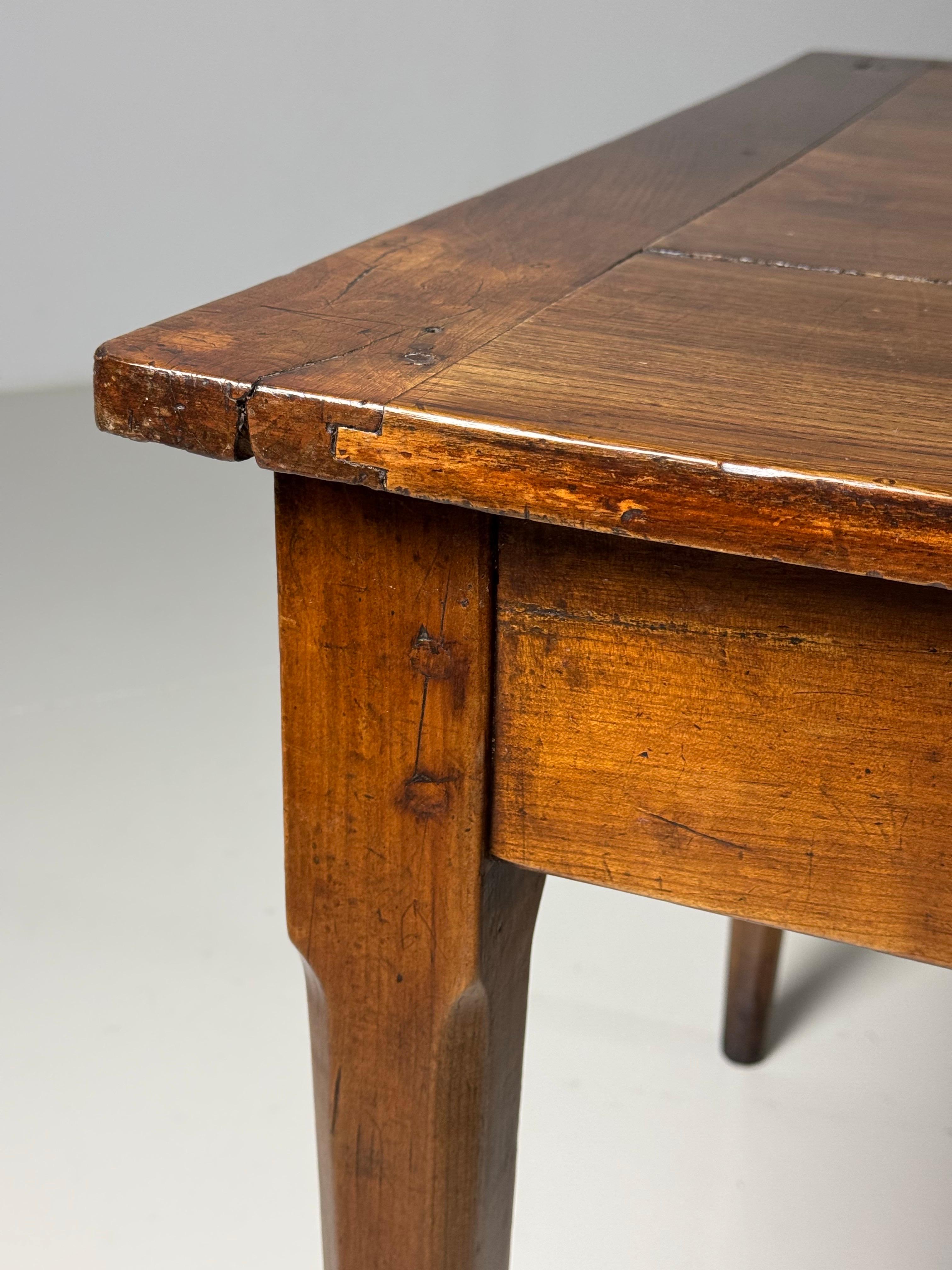 Mesa de comedor de granja francesa siglo XIX en venta 13