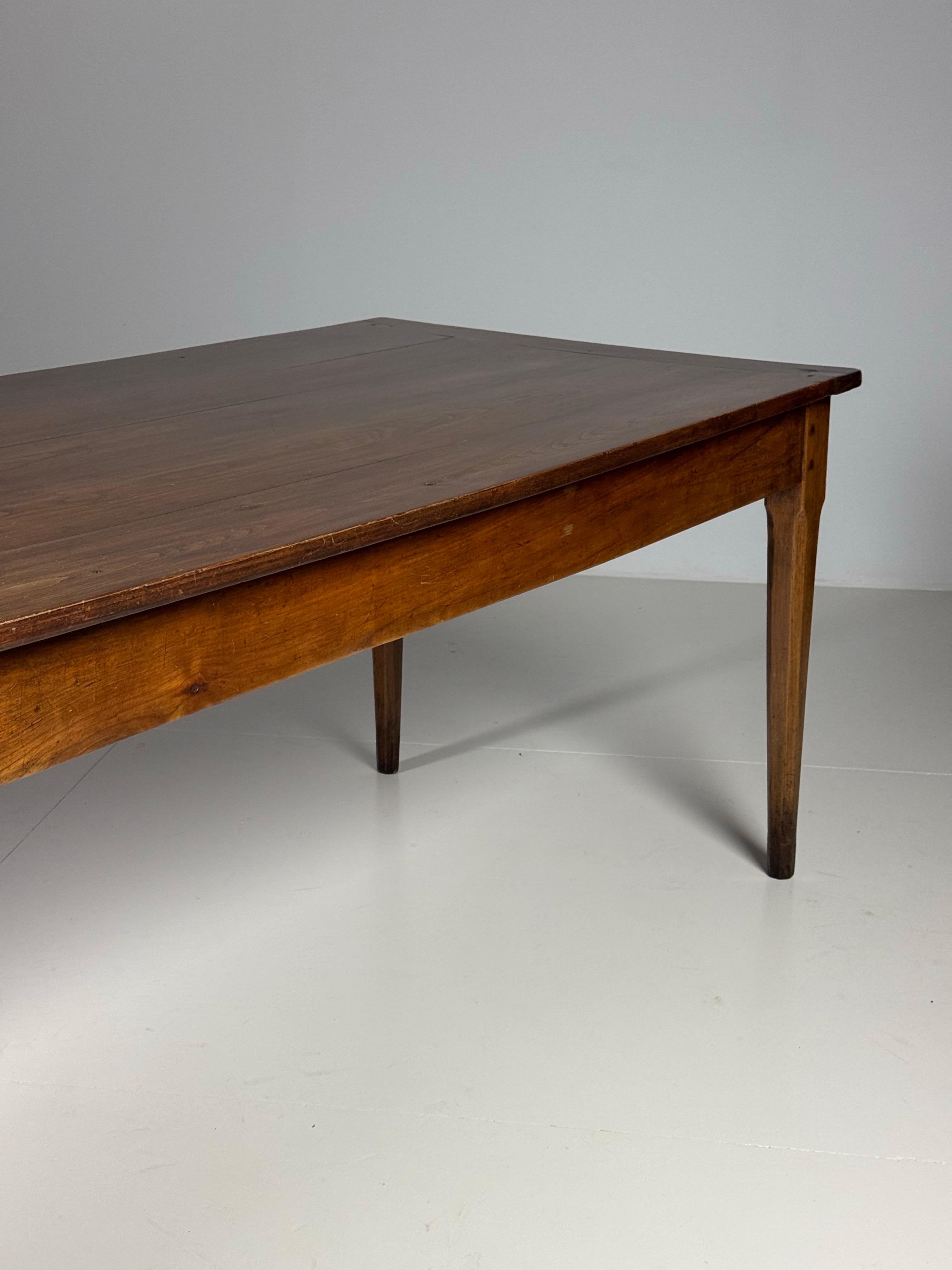 Mesa de comedor de granja francesa siglo XIX en Bueno estado para la venta en MILL, NL