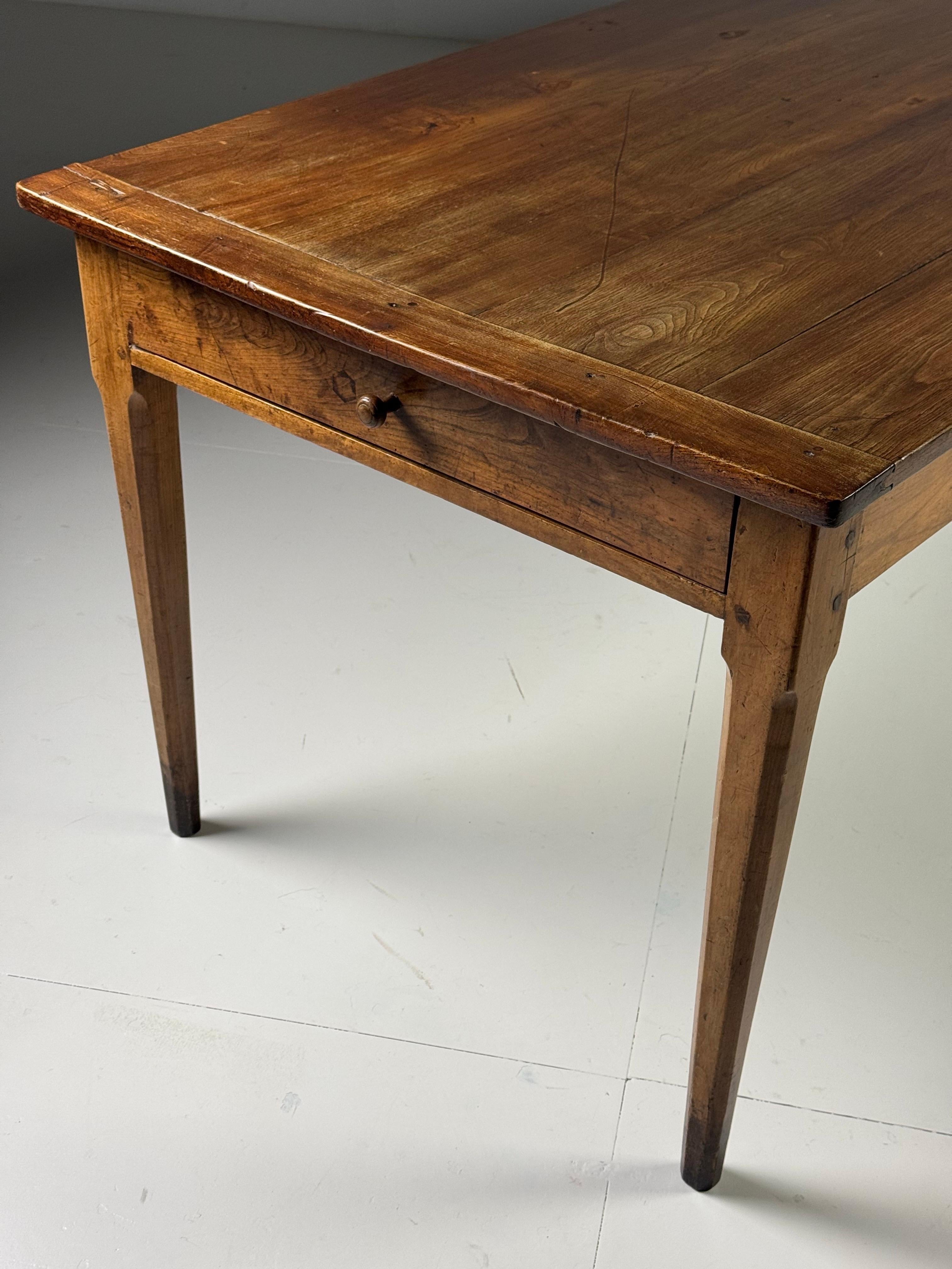Mesa de comedor de granja francesa siglo XIX en venta 5