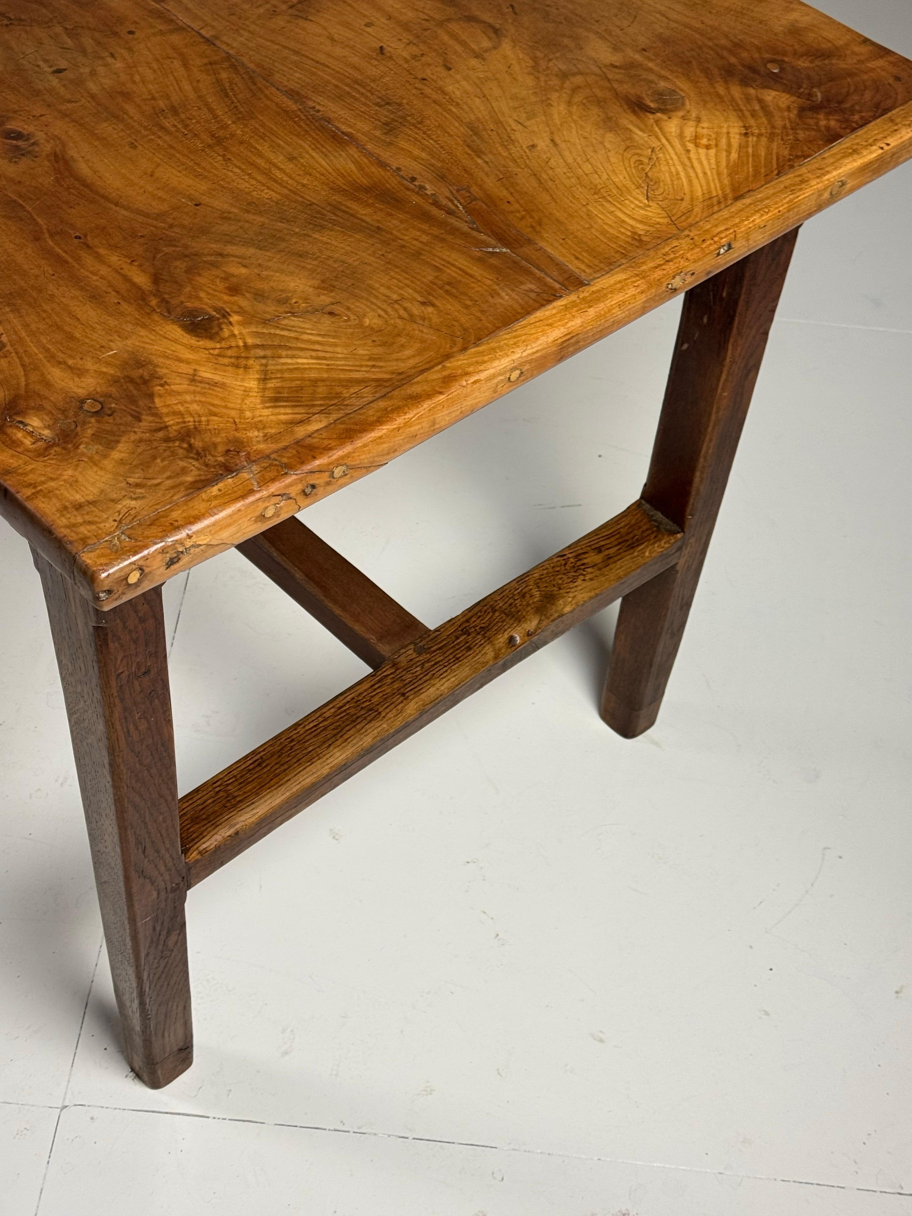 Table à manger de ferme française 246 cm en vente 8