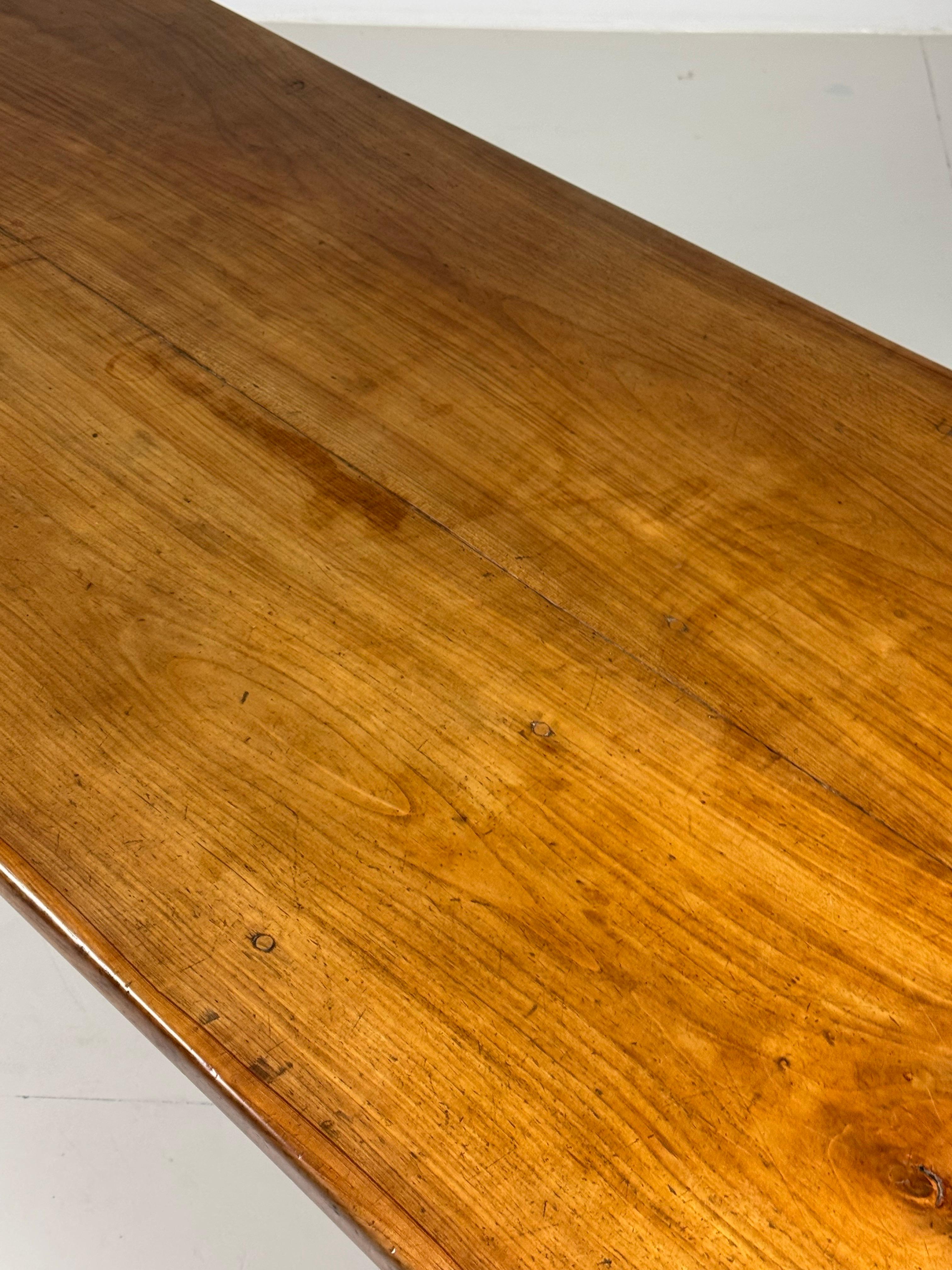Table à manger de ferme française 246 cm en vente 2