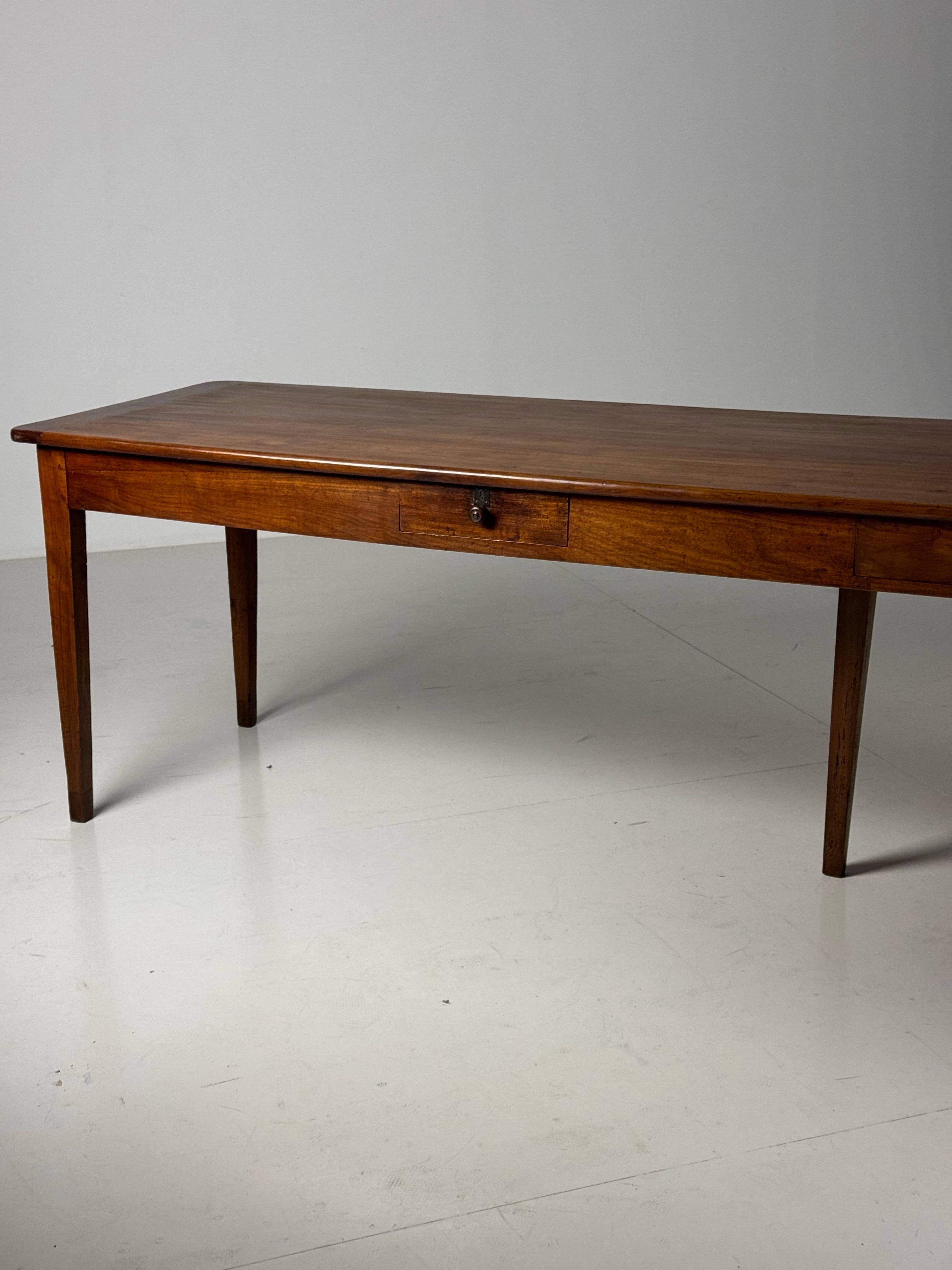 Französischer Esstisch im Bauernhausstil 301cm im Angebot 9