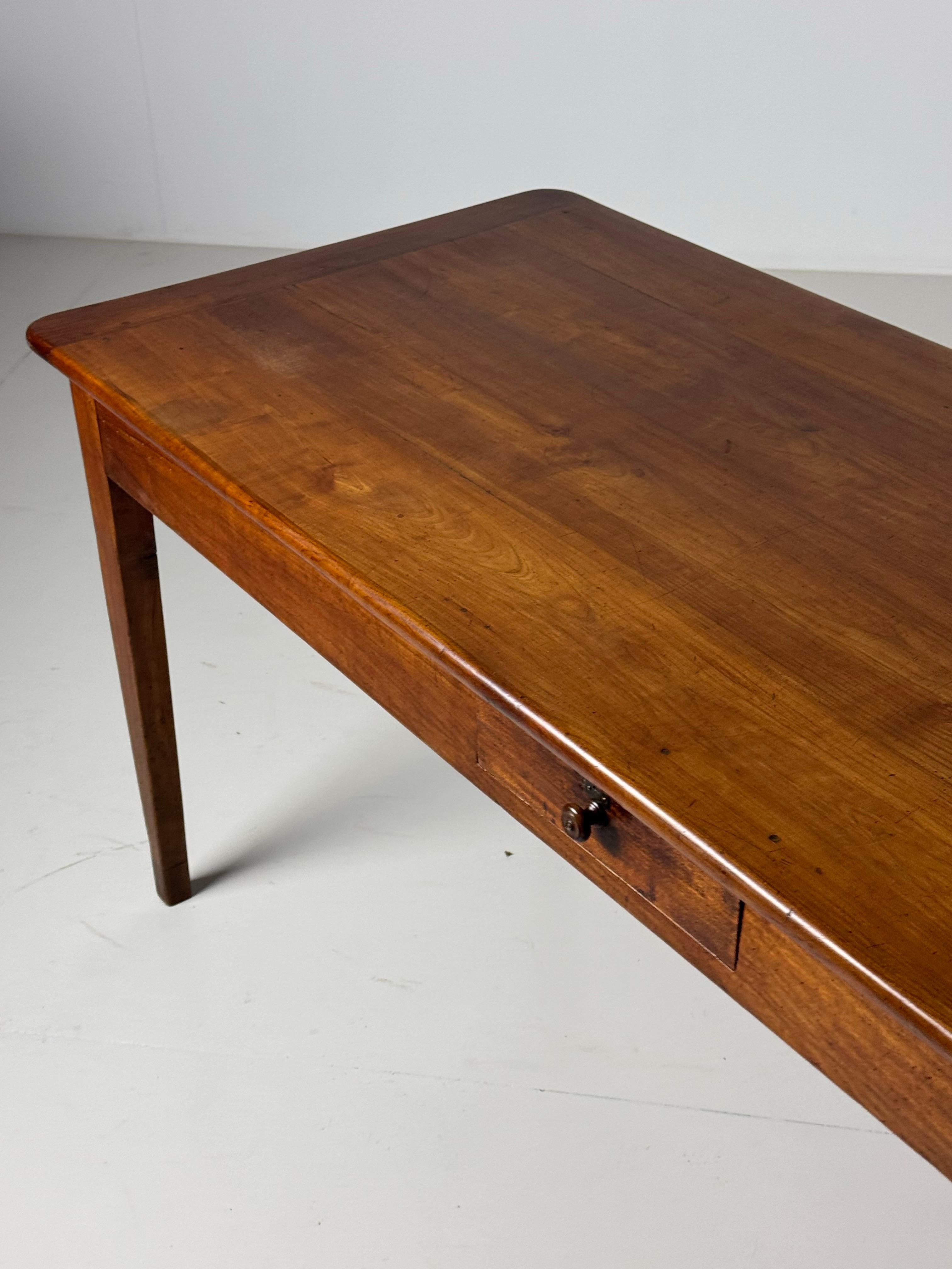 Französischer Esstisch im Bauernhausstil 301cm im Angebot 1