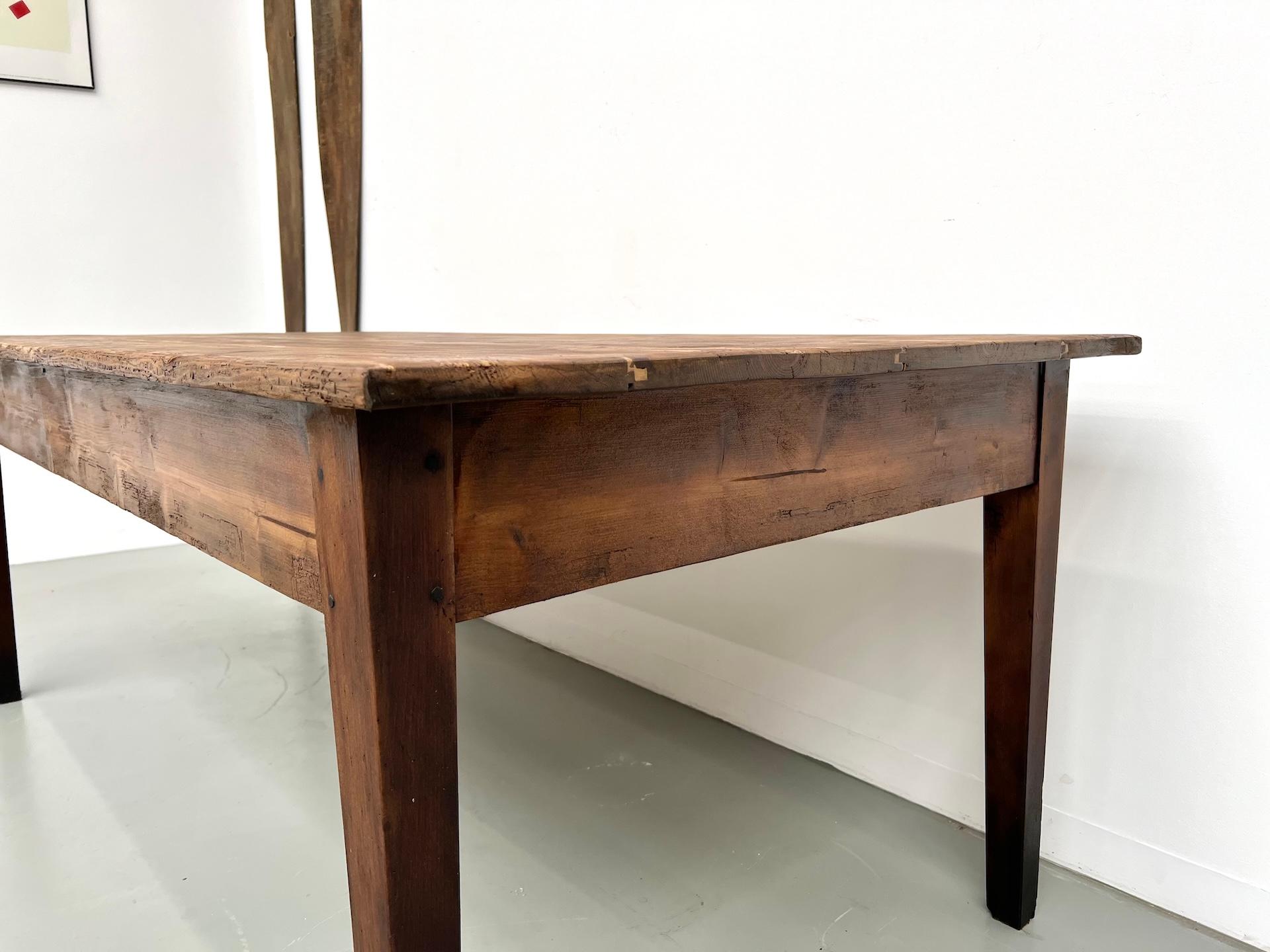 Table de ferme française des années 1950, en bois de pin en vente 3
