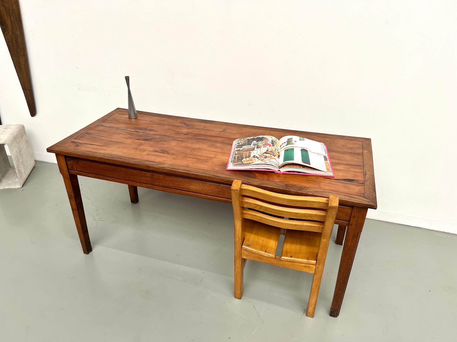 Table de ferme française des années 1950 en vente 6
