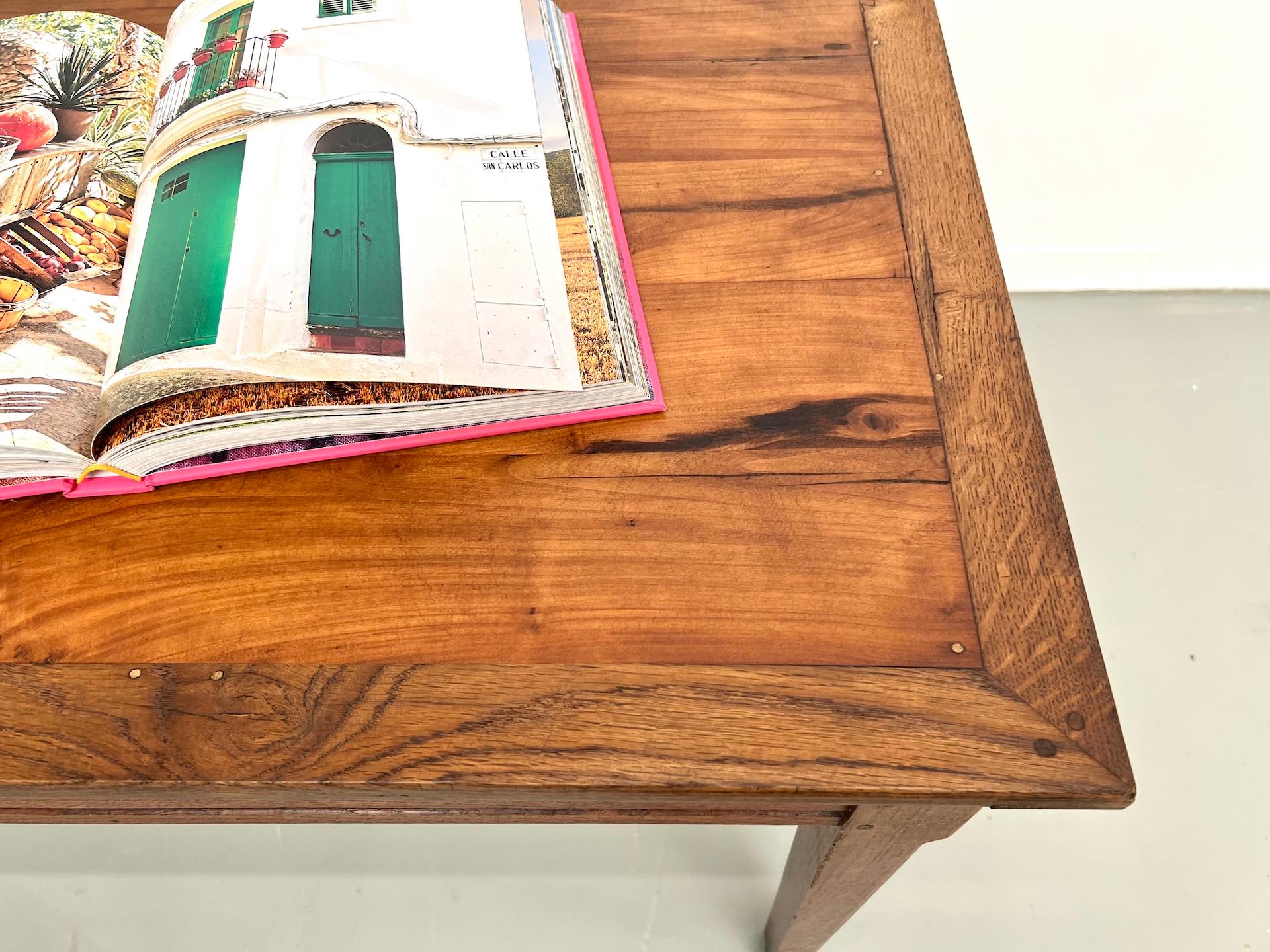 Table de ferme française des années 1950 en vente 7