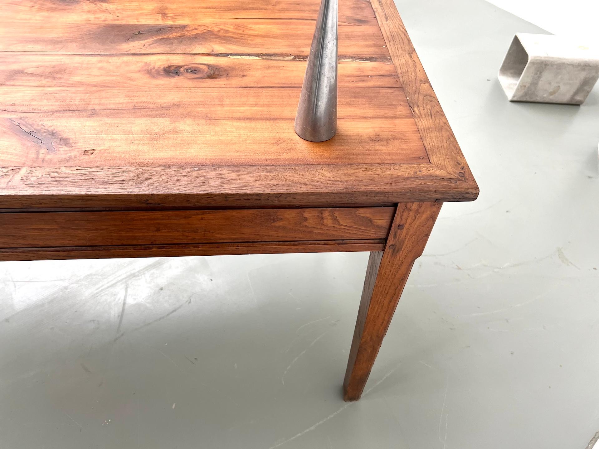 Table de ferme française des années 1950 en vente 13