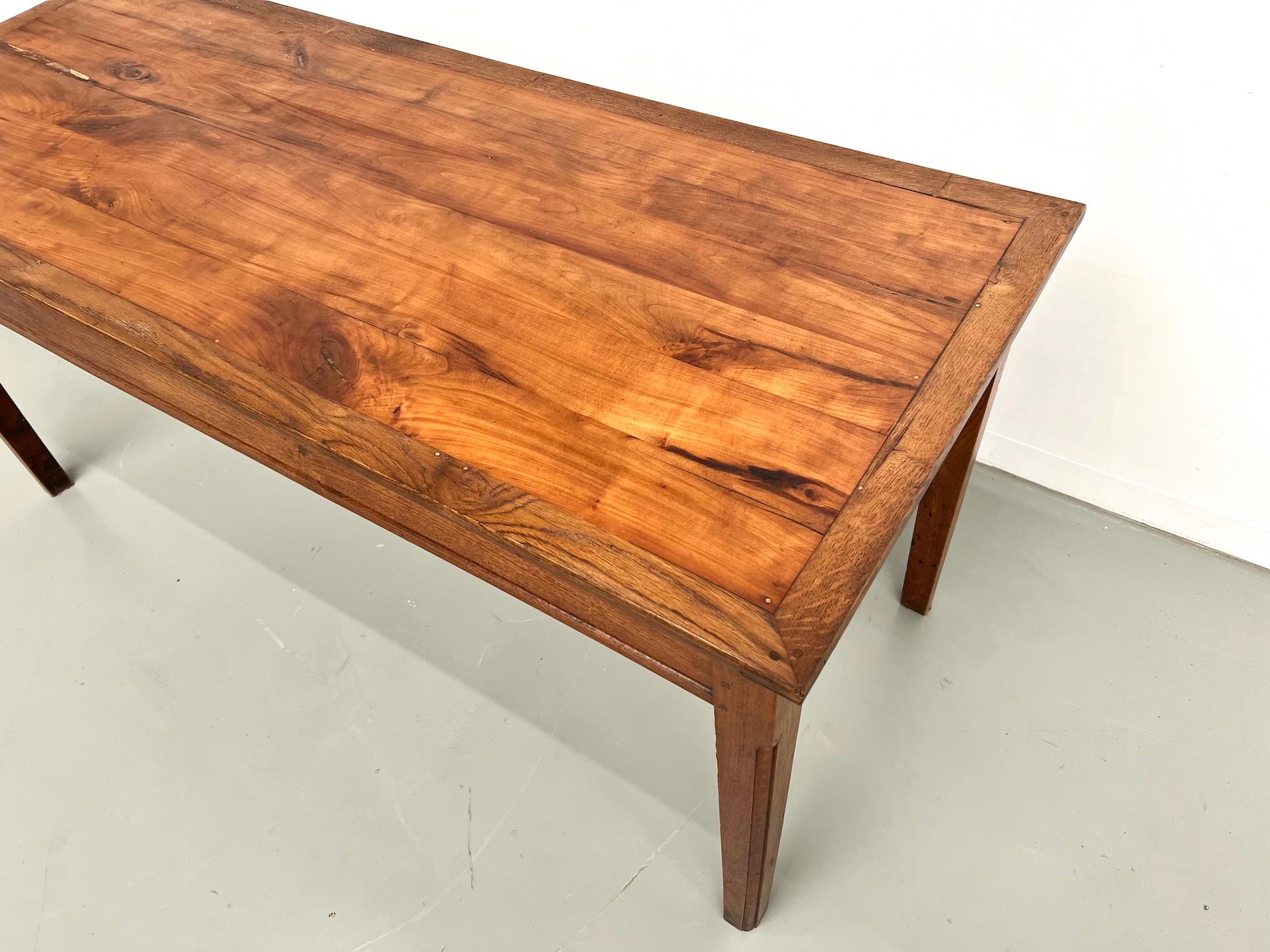 Cerise Table de ferme française des années 1950 en vente