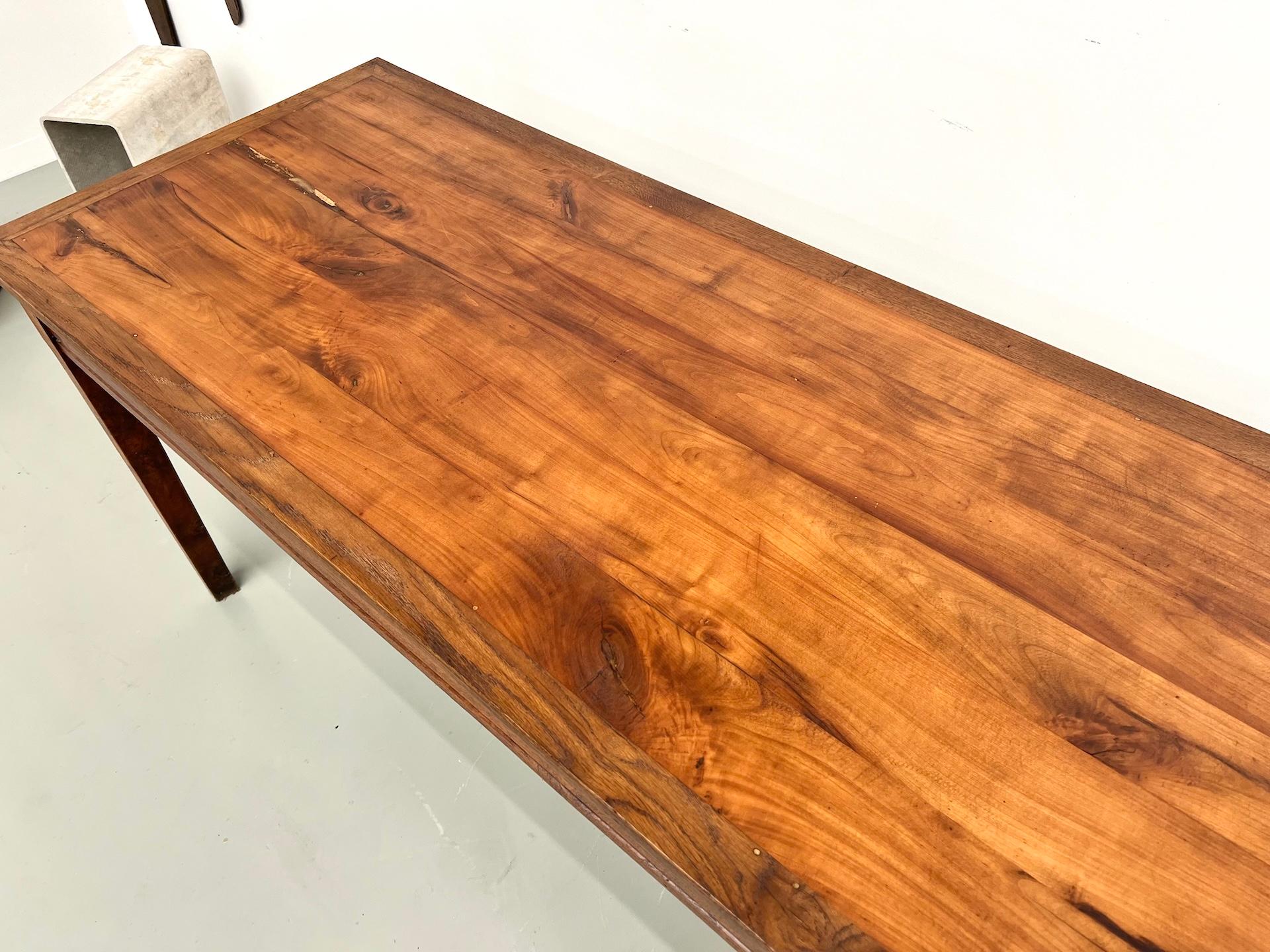 Table de ferme française des années 1950 en vente 1